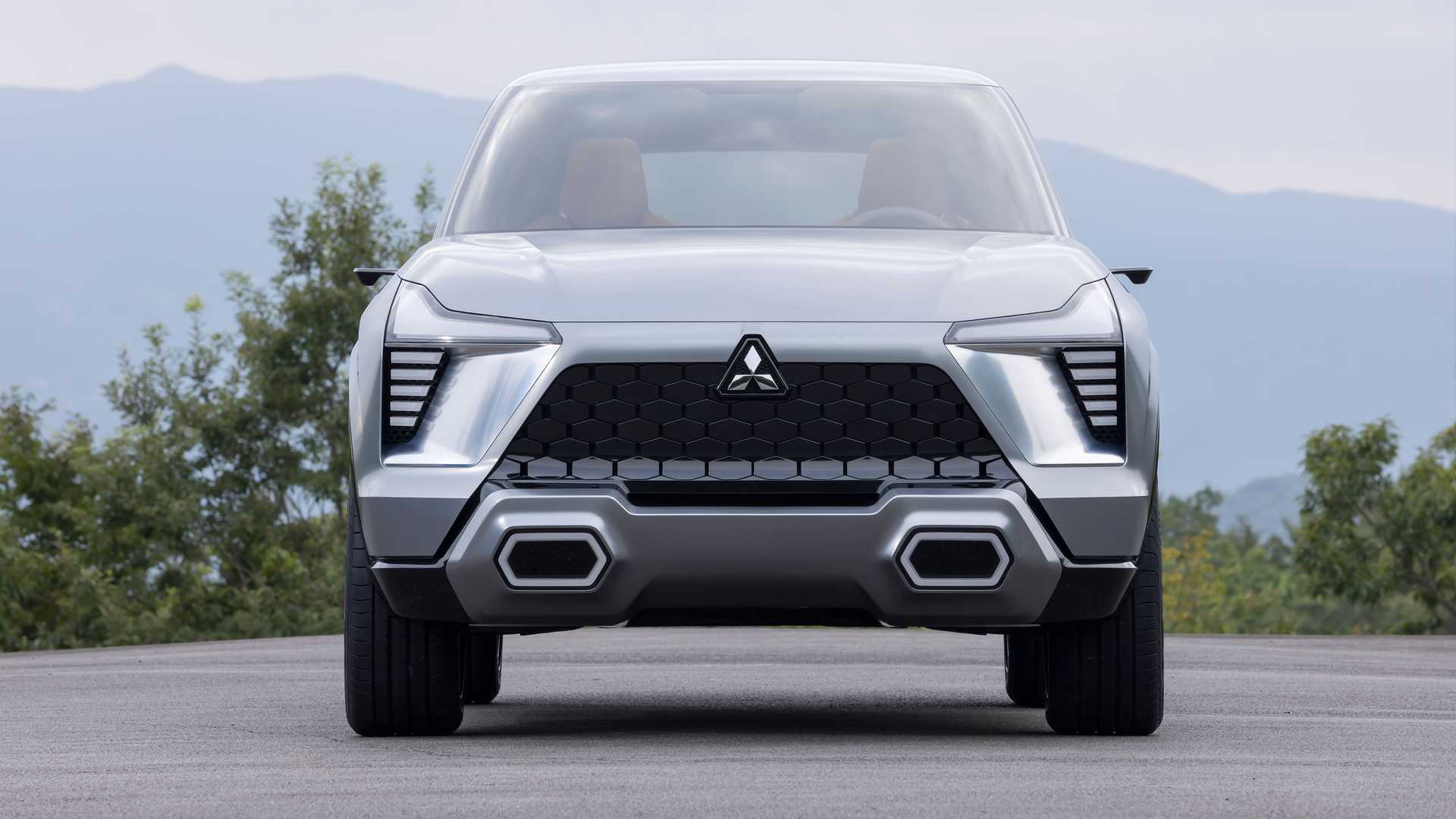 Yeni Mitsubishi XFC konsept