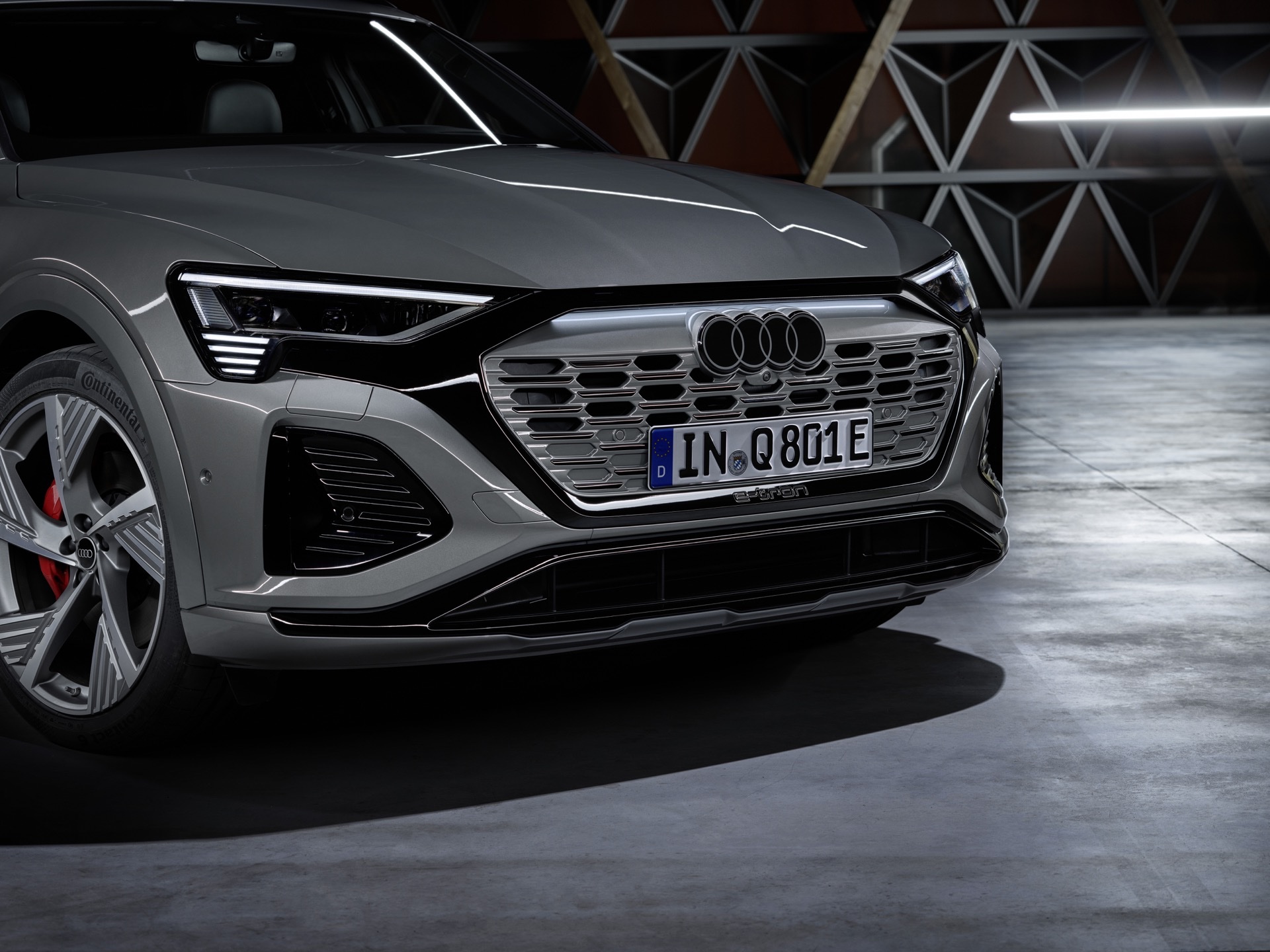 Yeni 2023 Audi Q8 e-tron