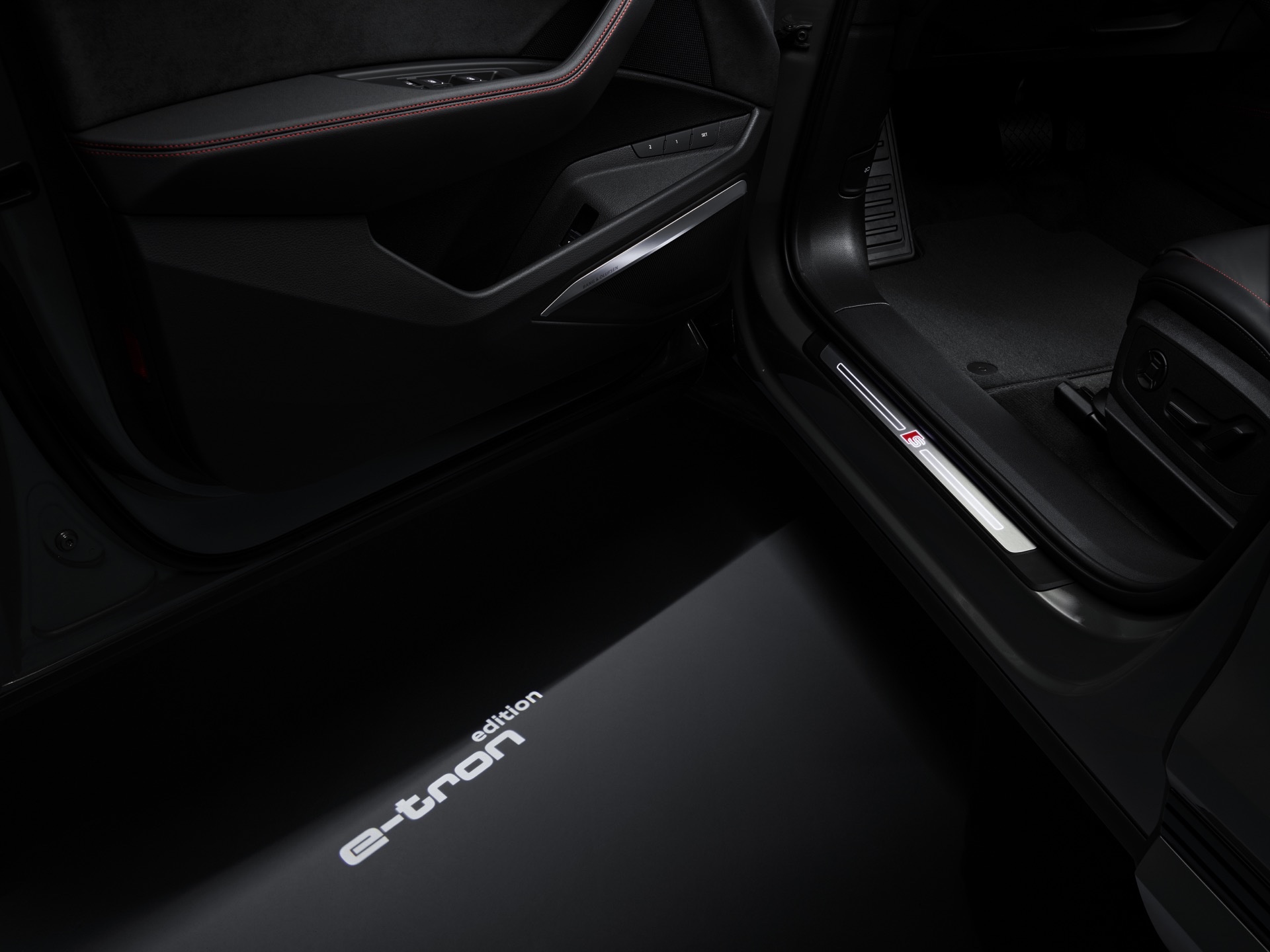 Yeni 2023 Audi Q8 e-tron