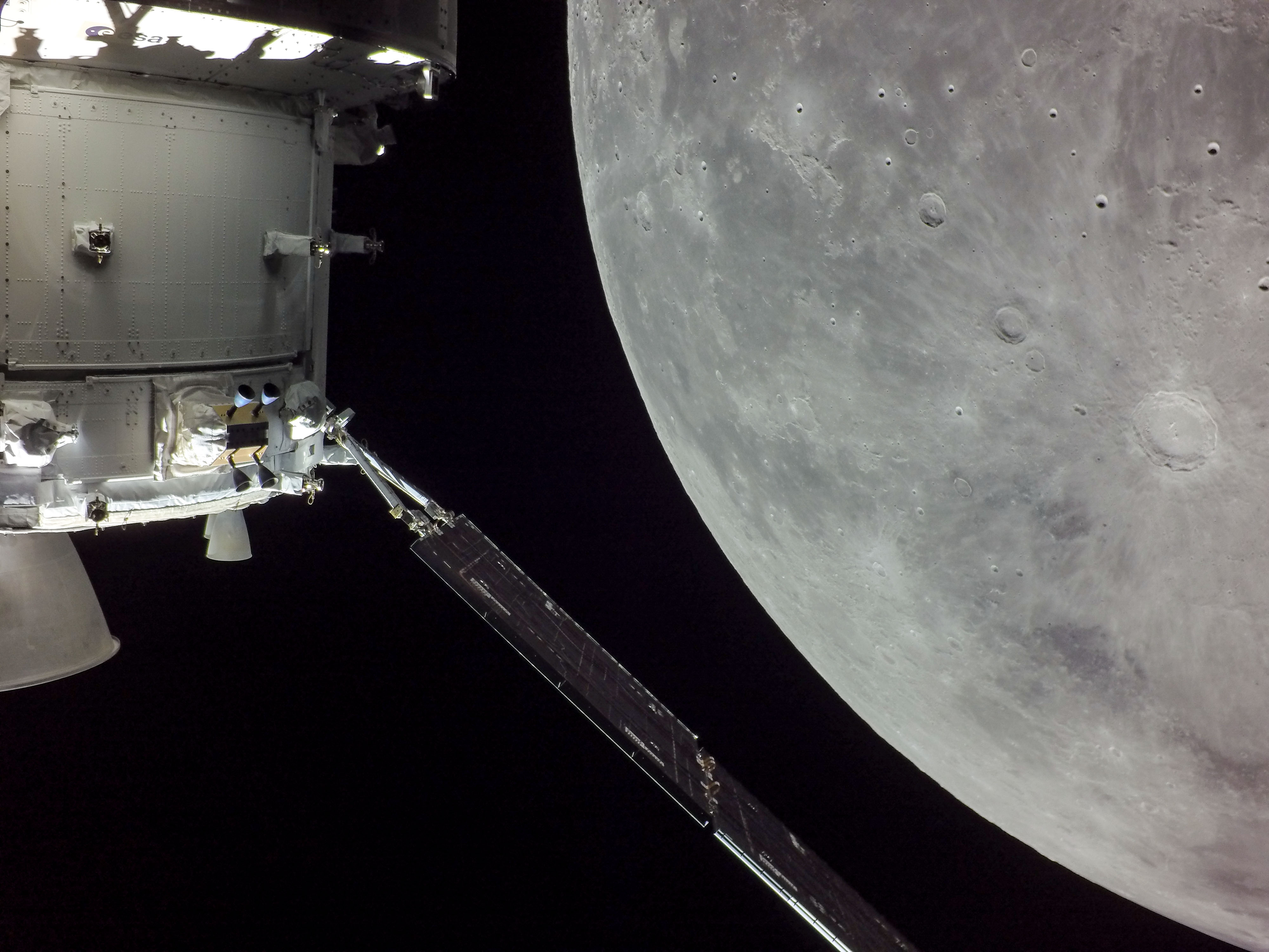 NASA'dan yeni Ay fotoğrafları