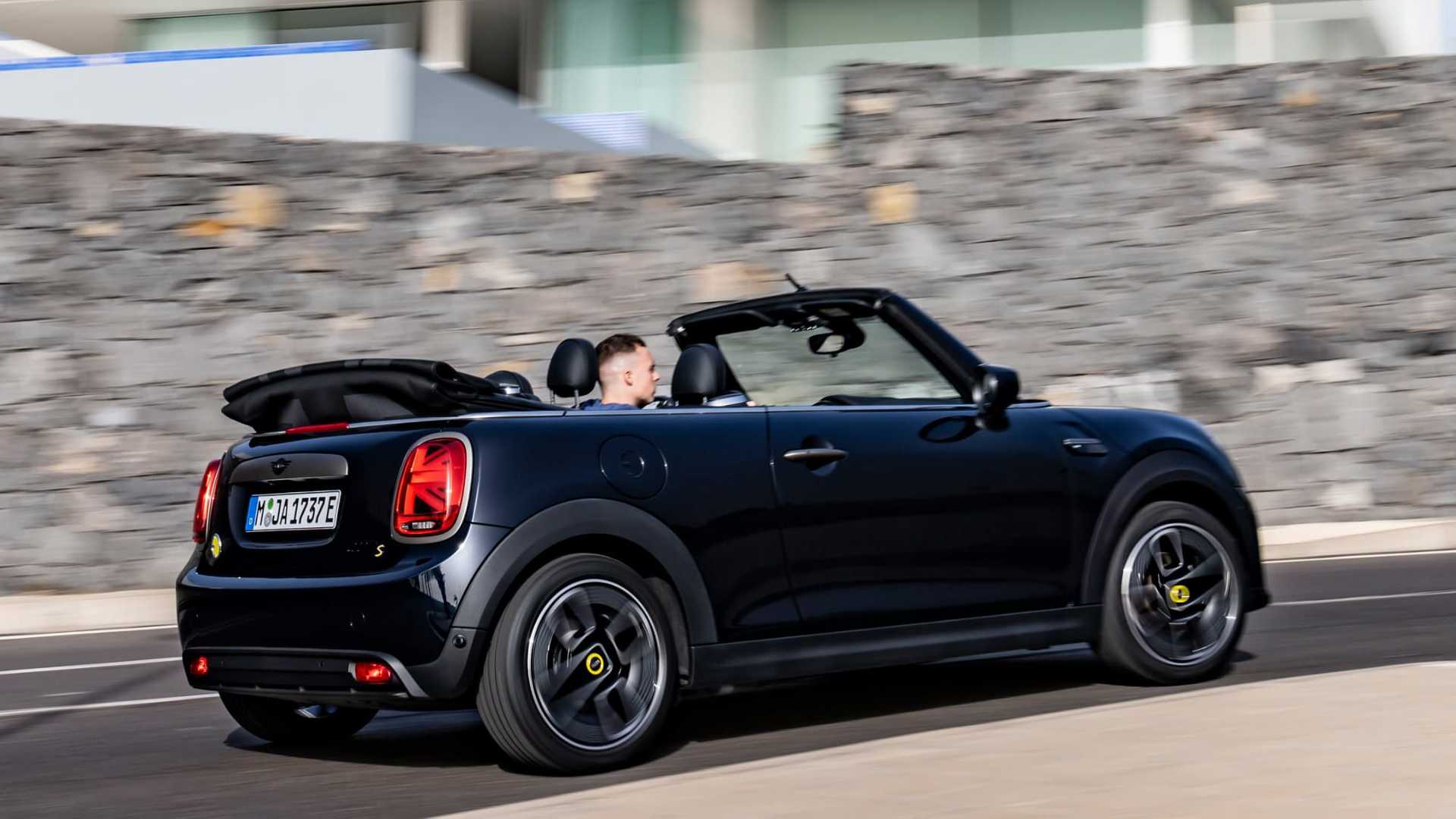 Mini Cooper SE Convertible