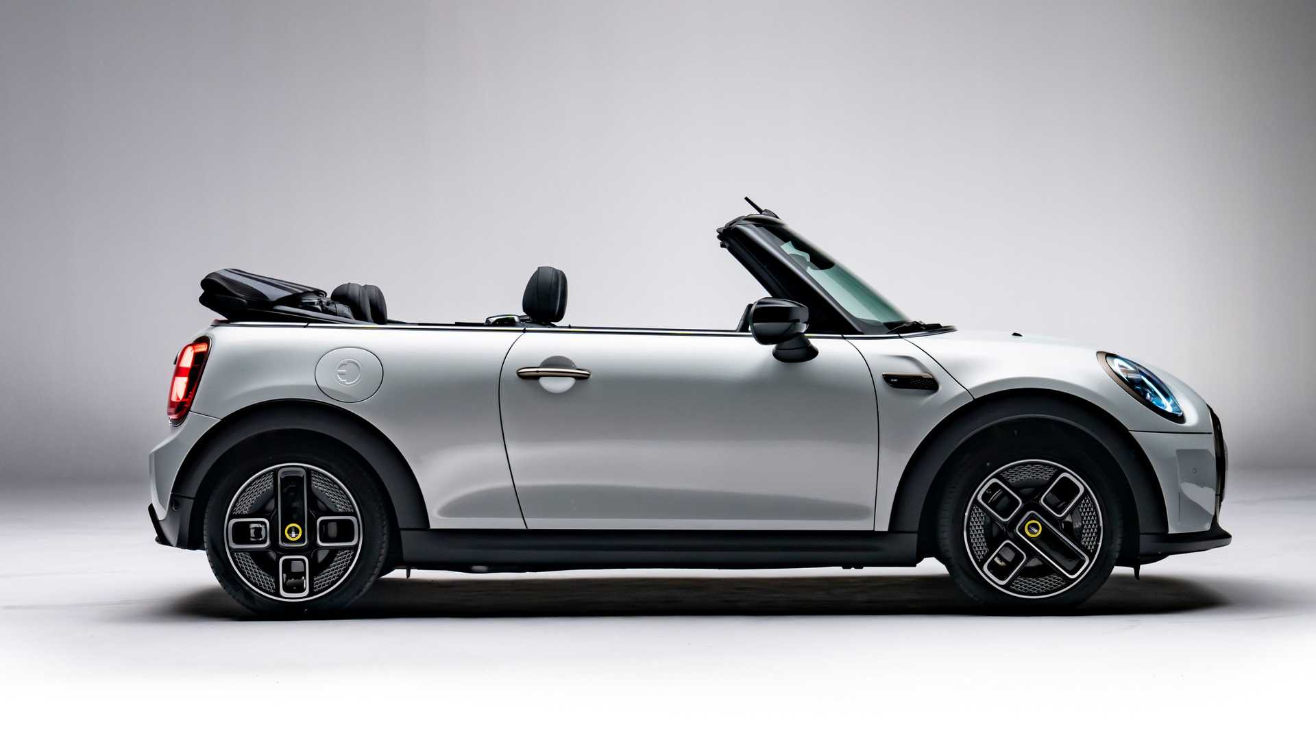 Mini Cooper SE Convertible