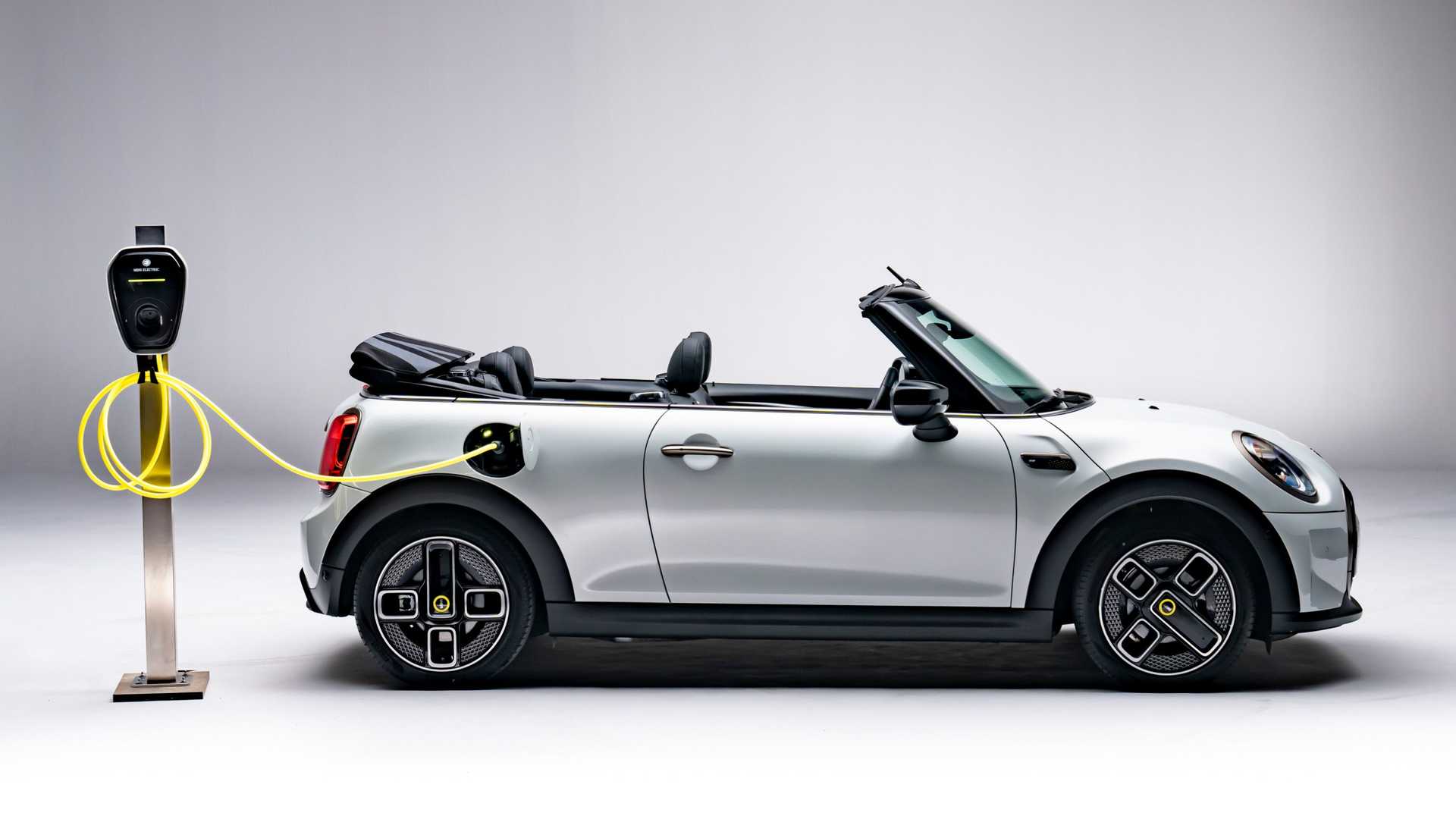 Mini Cooper SE Convertible