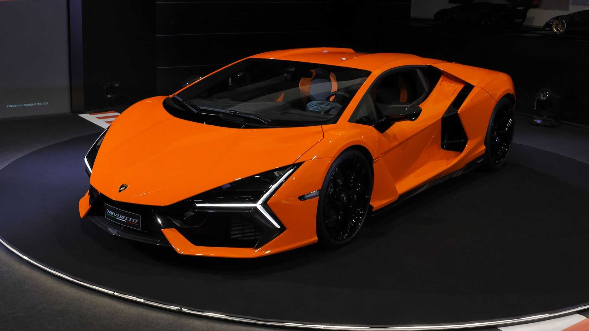 2024 Lamborghini Revuelto