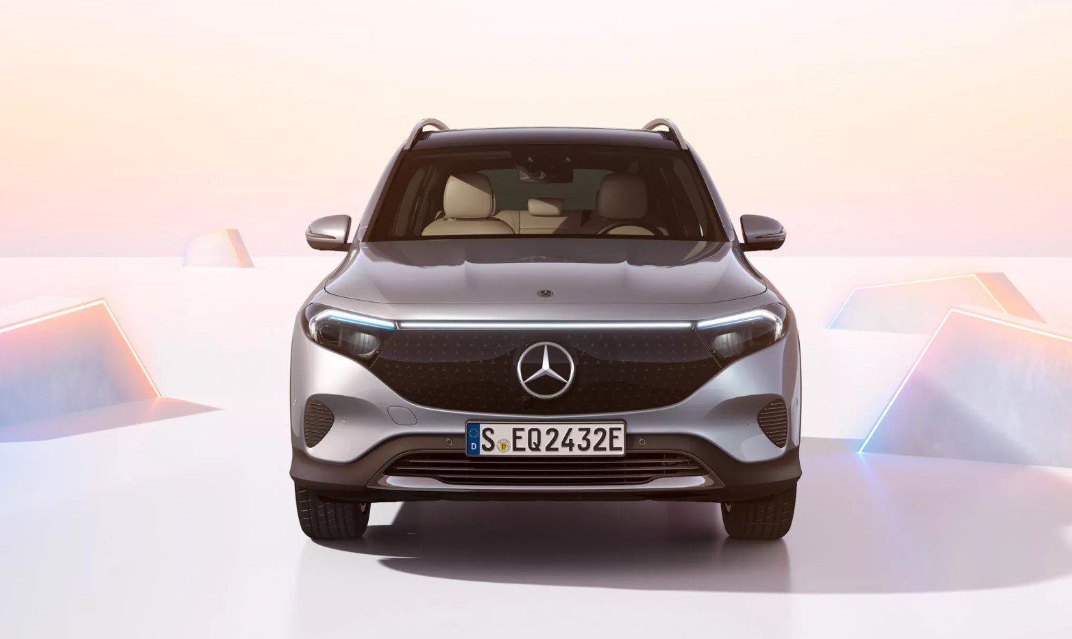 Yeni Mercedes Benz EQA ve EQB