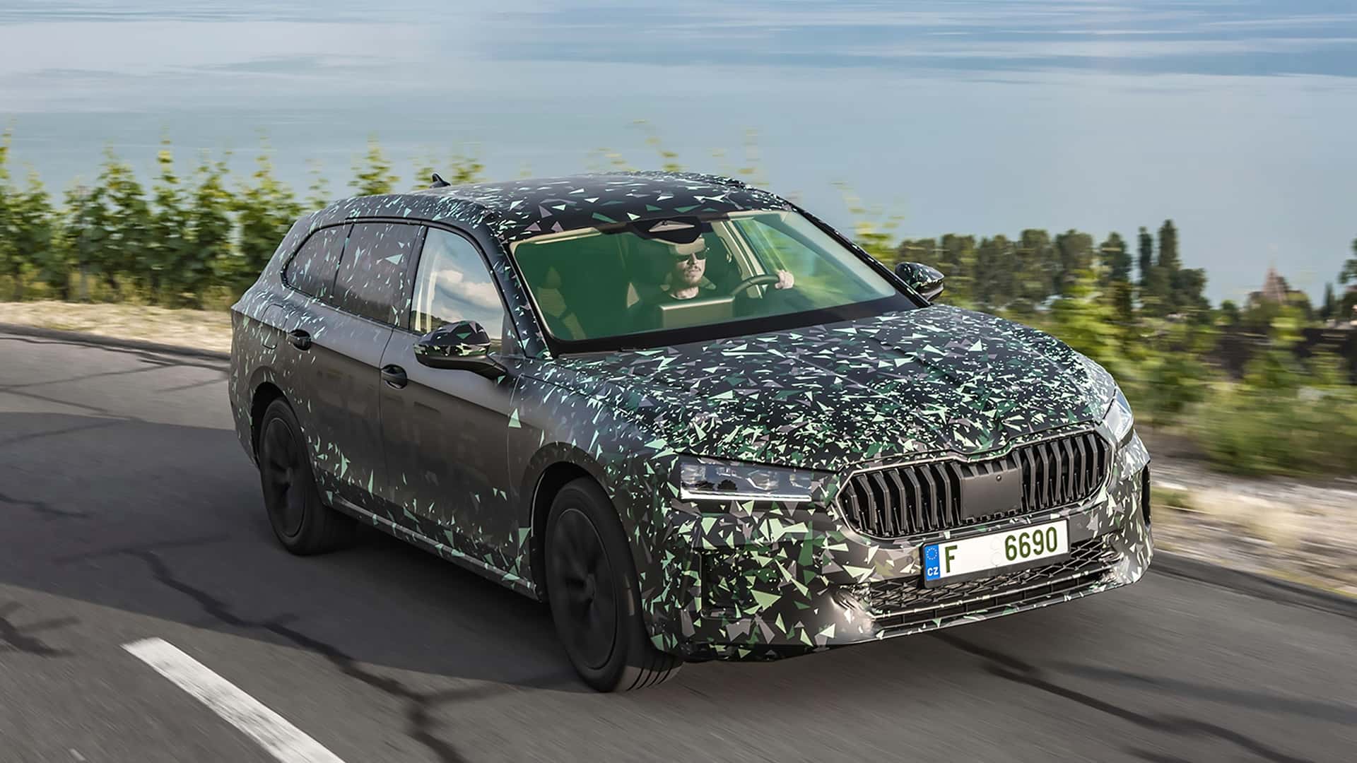 2024 Skoda Superb ve Kodiaq