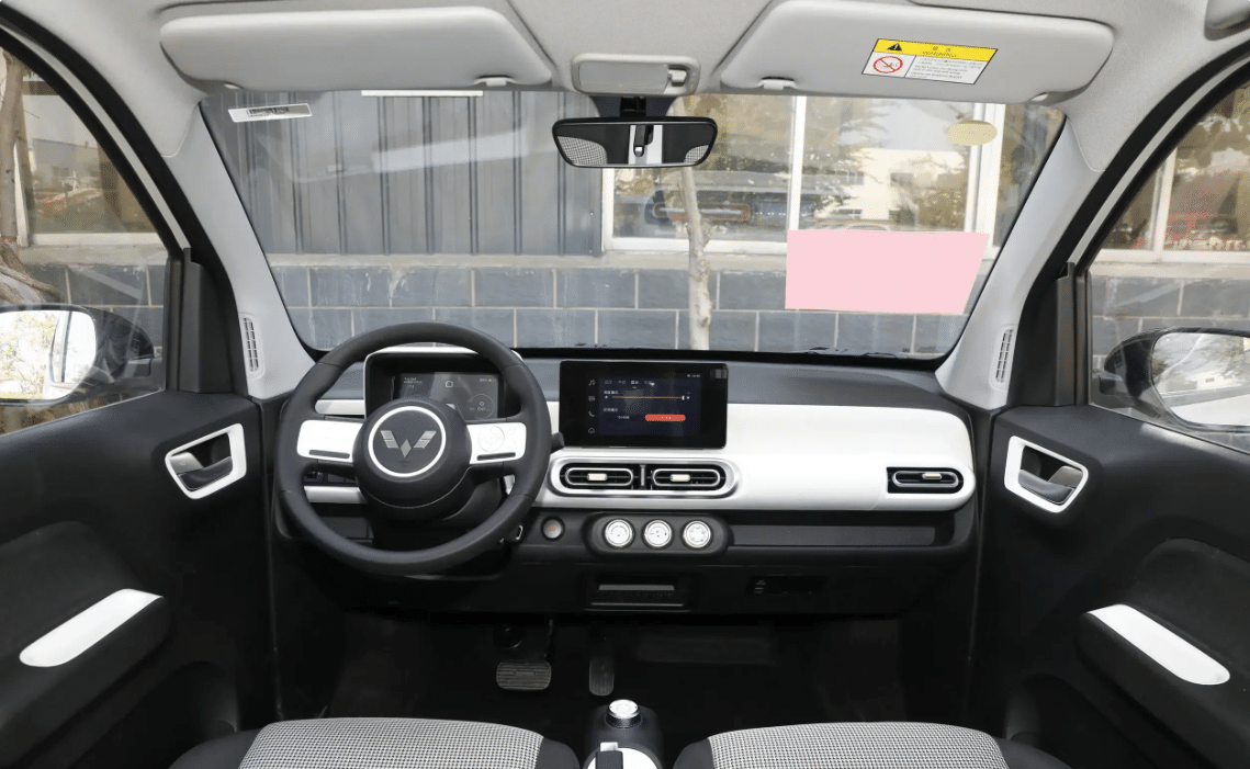 Wuling Hongguang Mini EV Macar