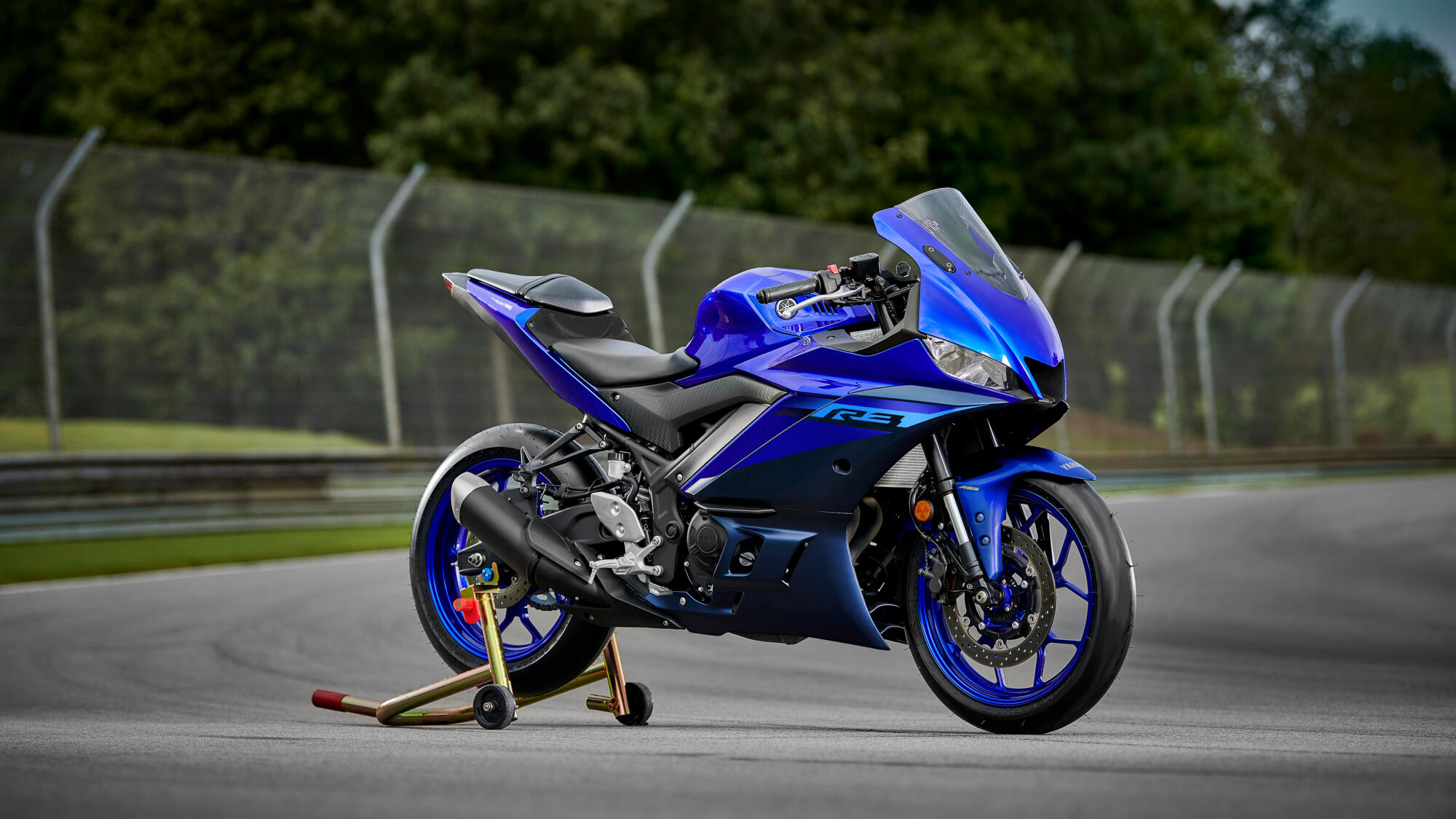 Yamaha R3