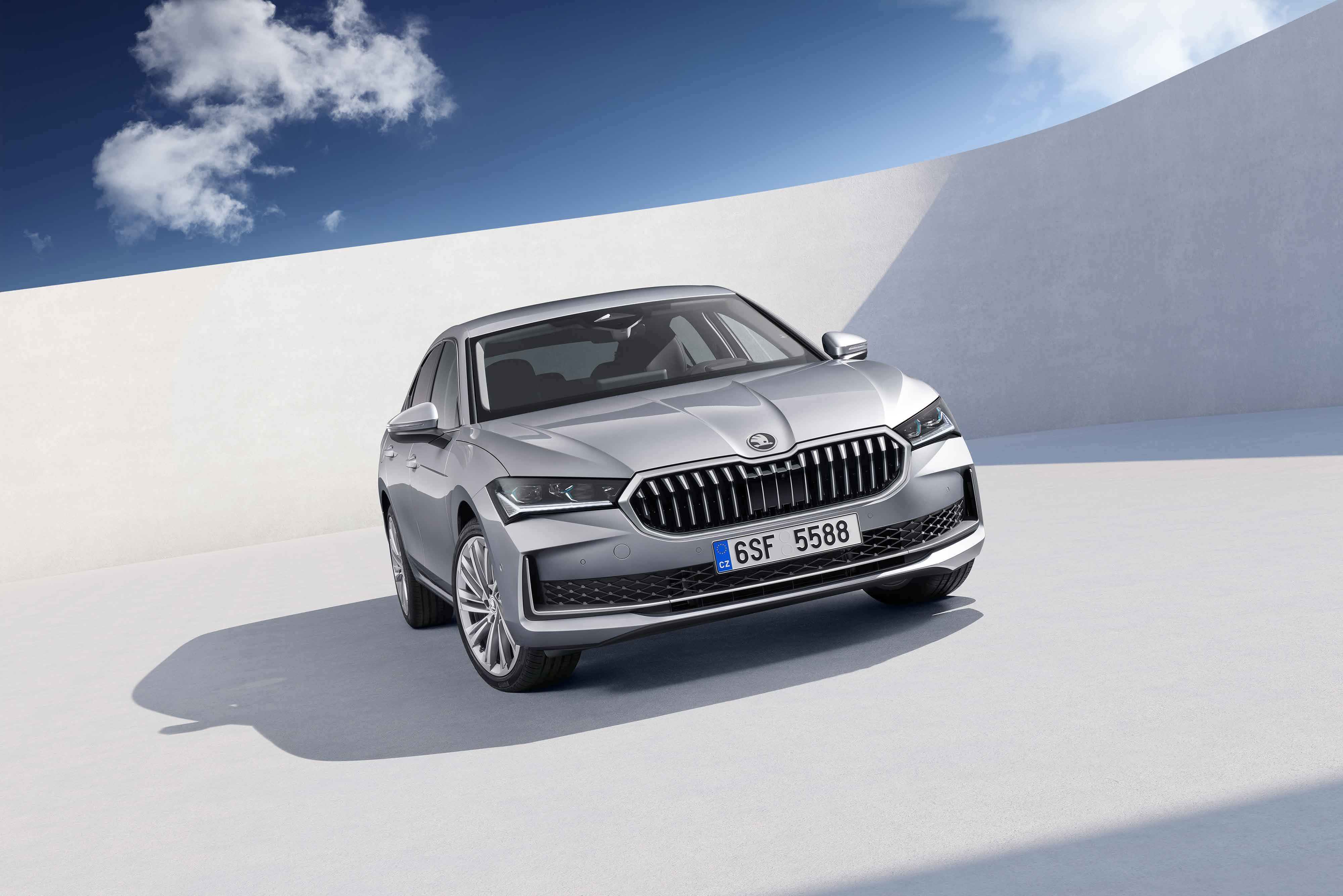 Yeni Skoda Superb