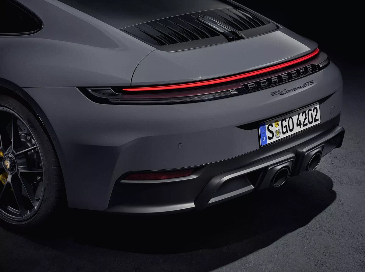 2025 Porsche 911 Carrera GTS