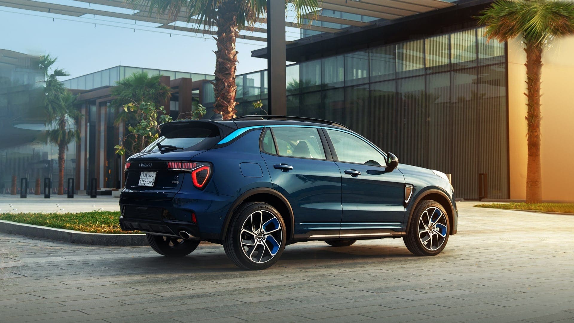 Lynk & Co 01