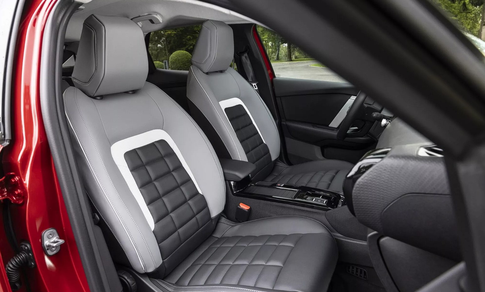 2025 Citroen C4 ve C4 X