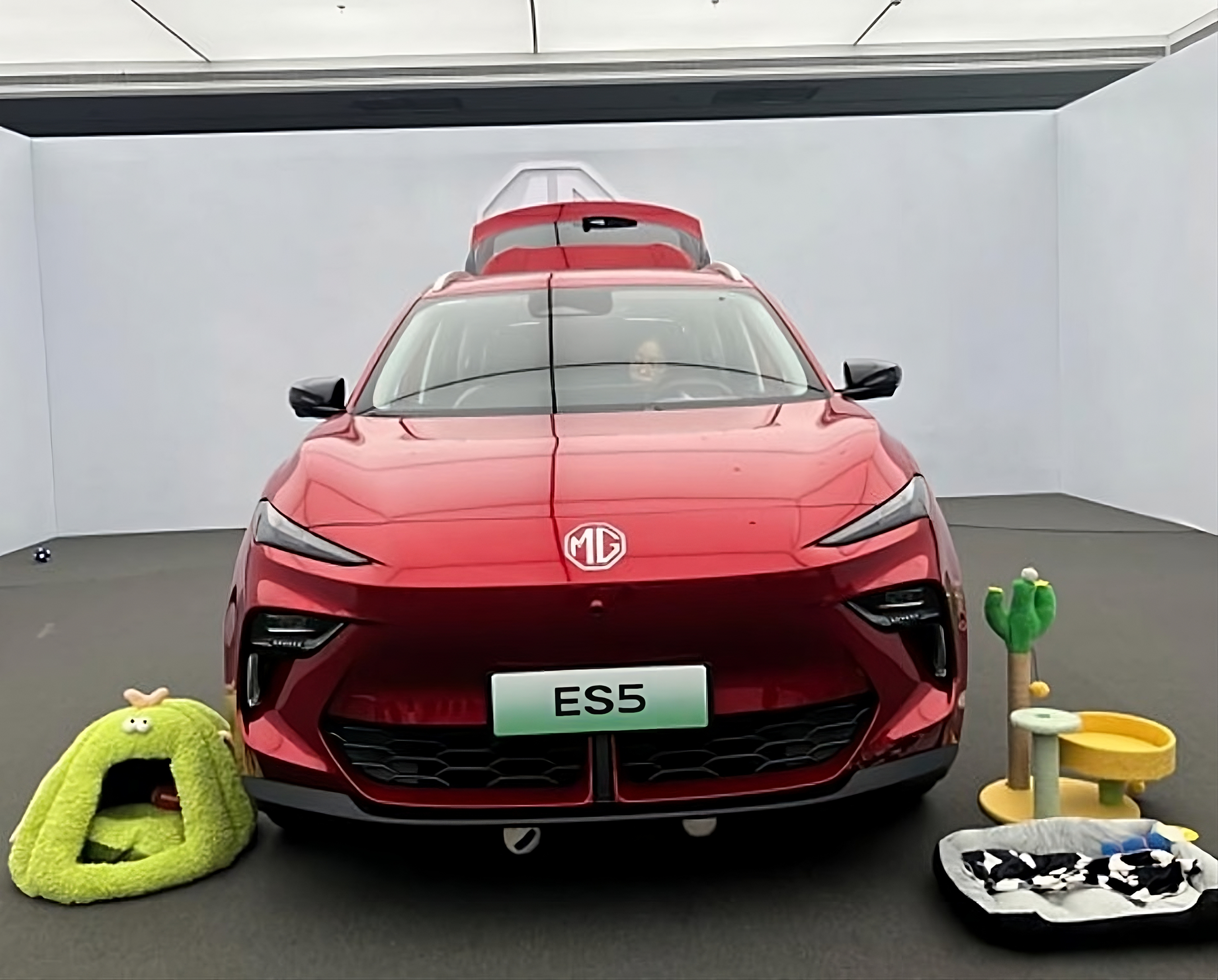 MG ES5