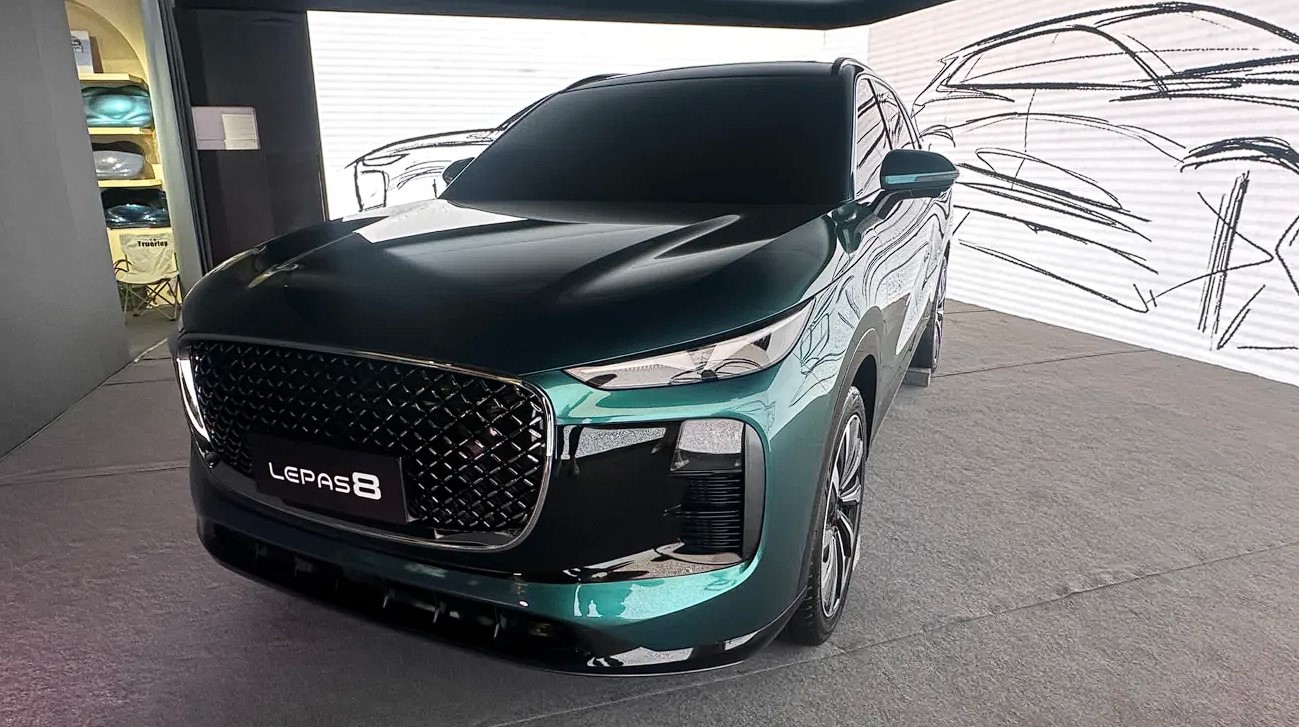 Chery LEPAS 8