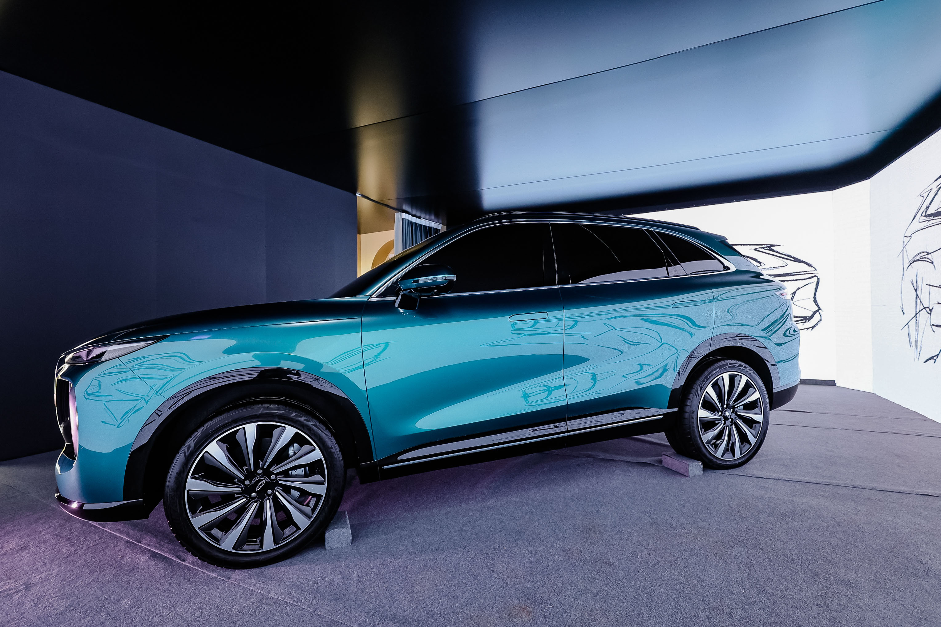 Chery LEPAS 8
