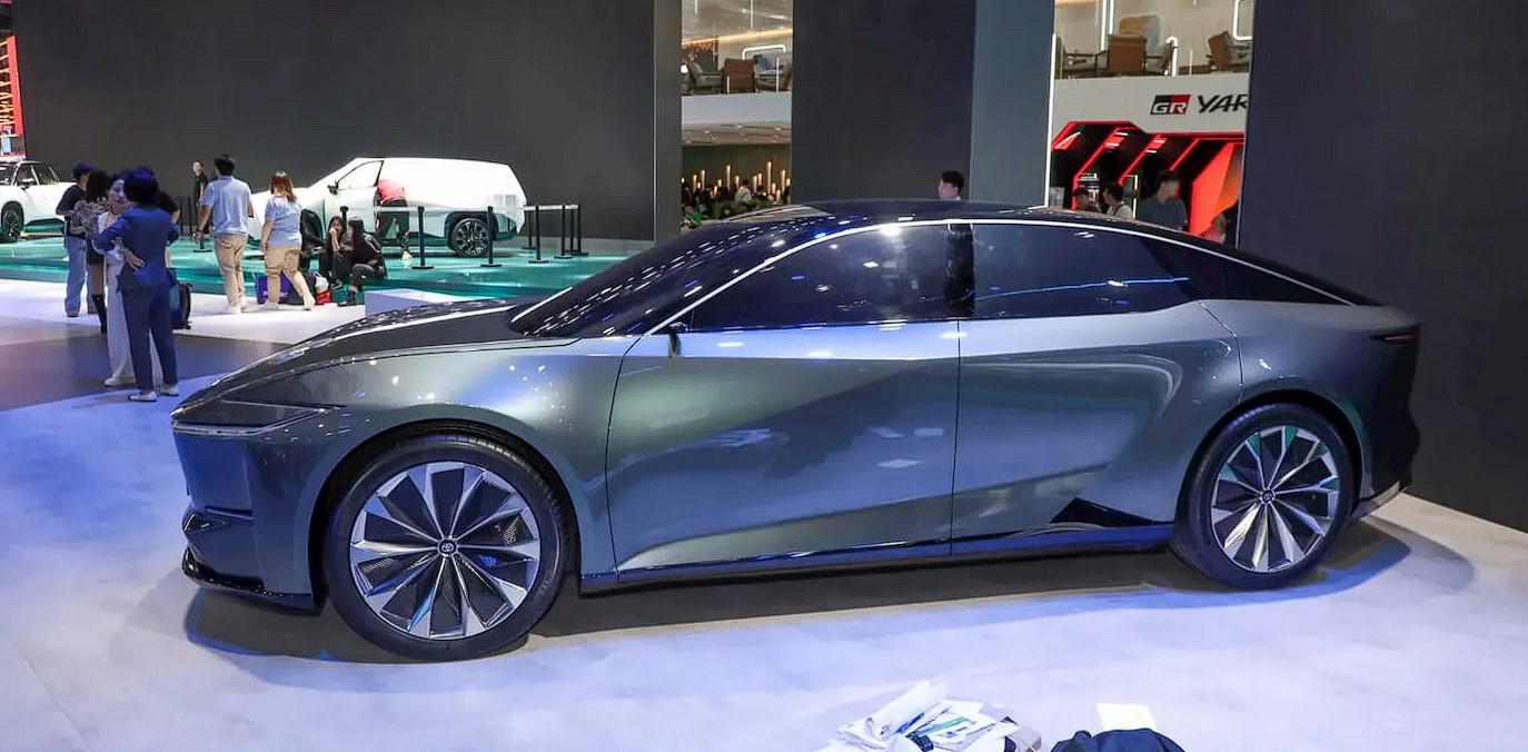 Toyota bZ7 Concept