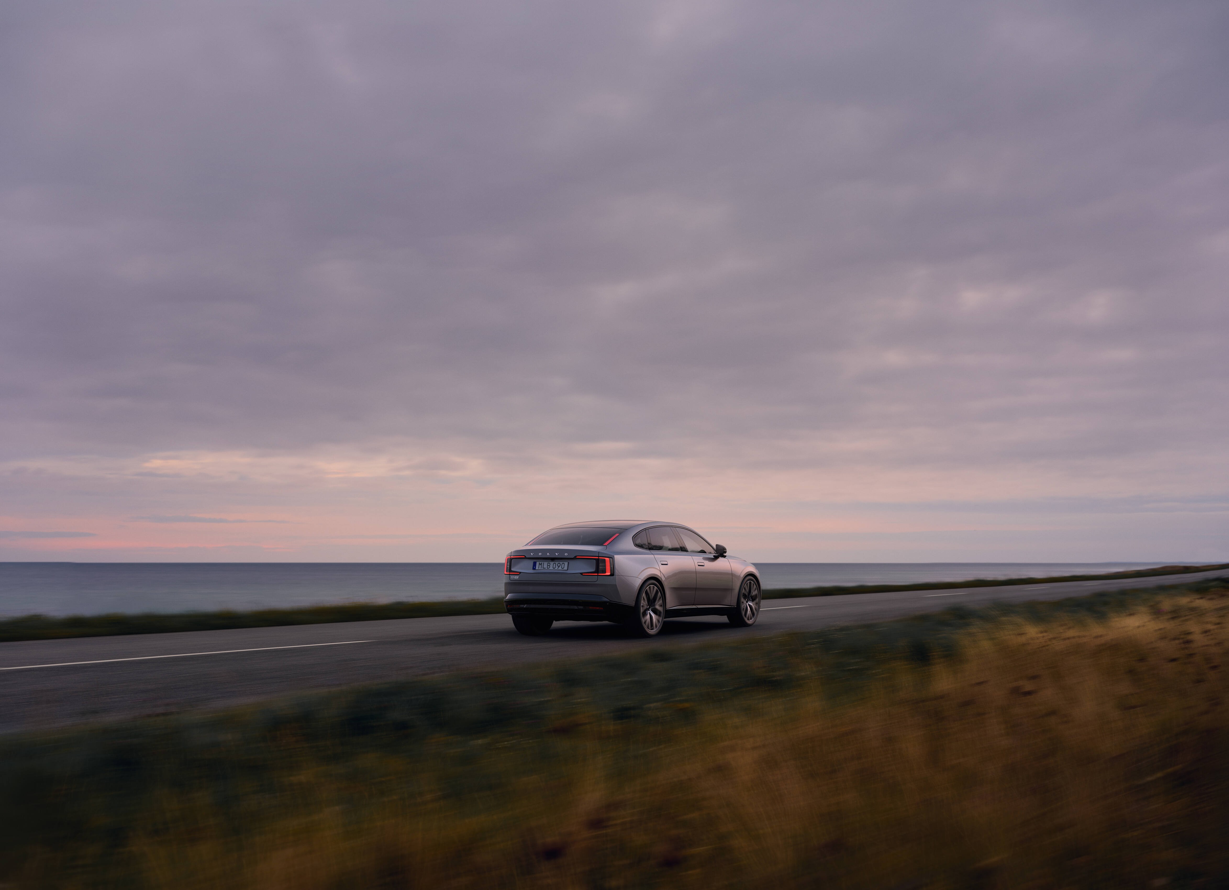 Volvo ES90