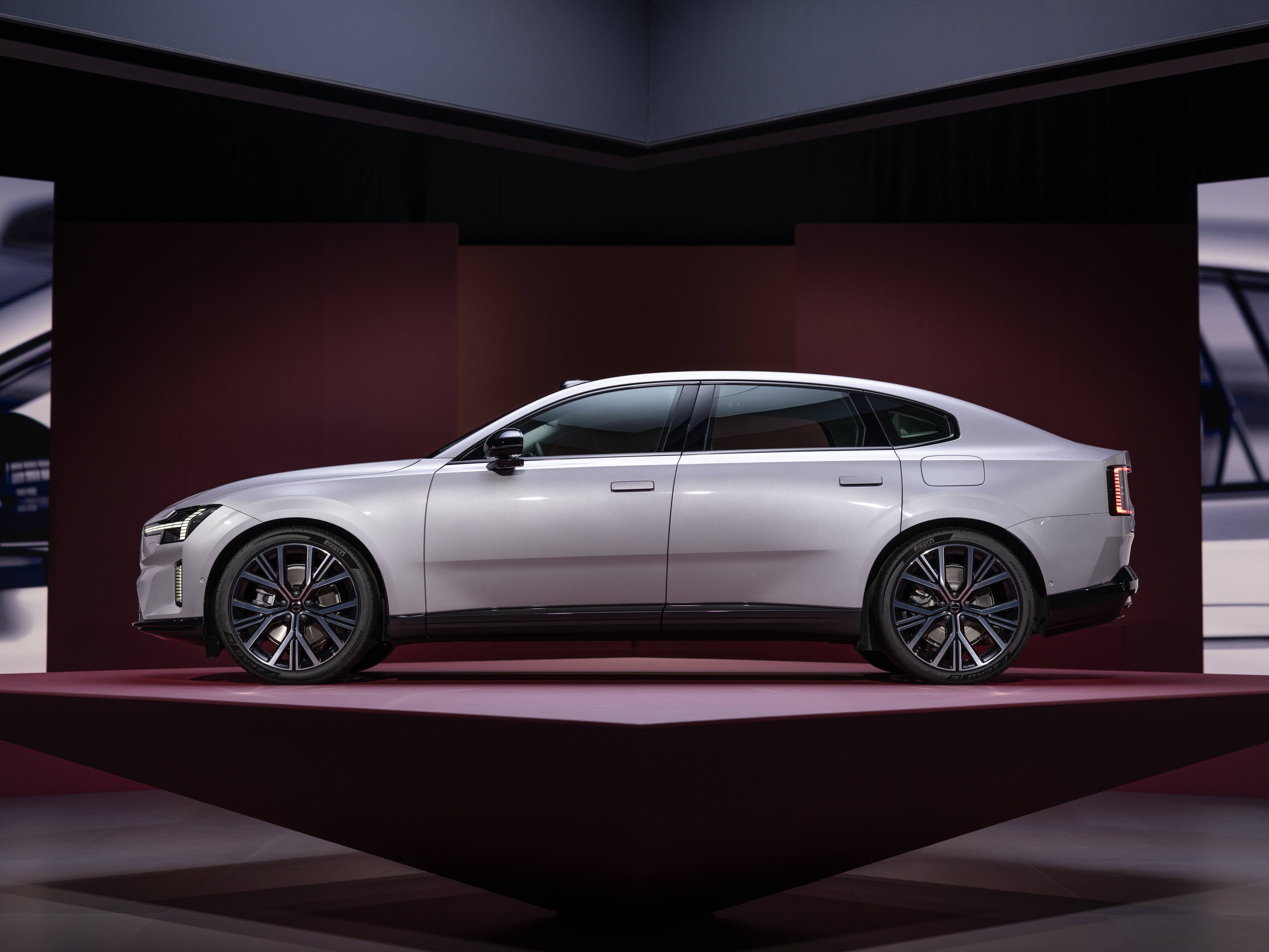Volvo ES90