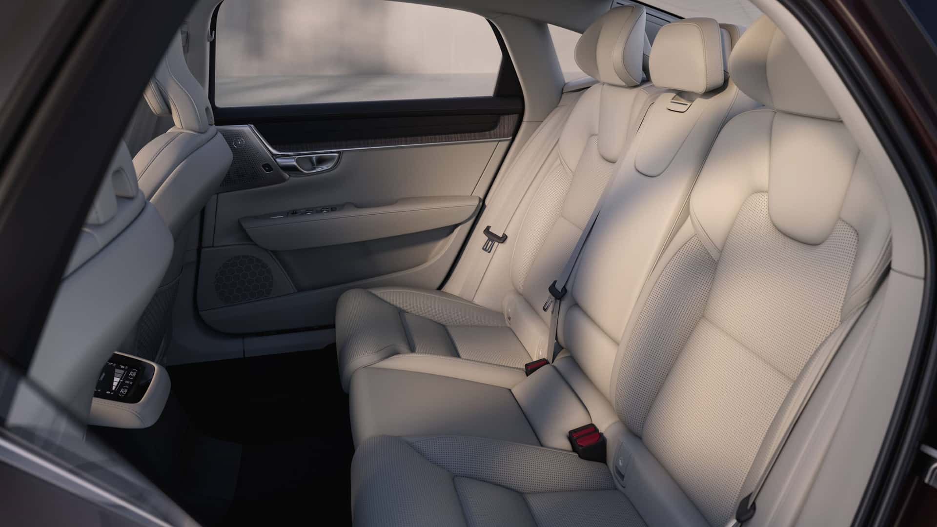 2025 Volvo S90