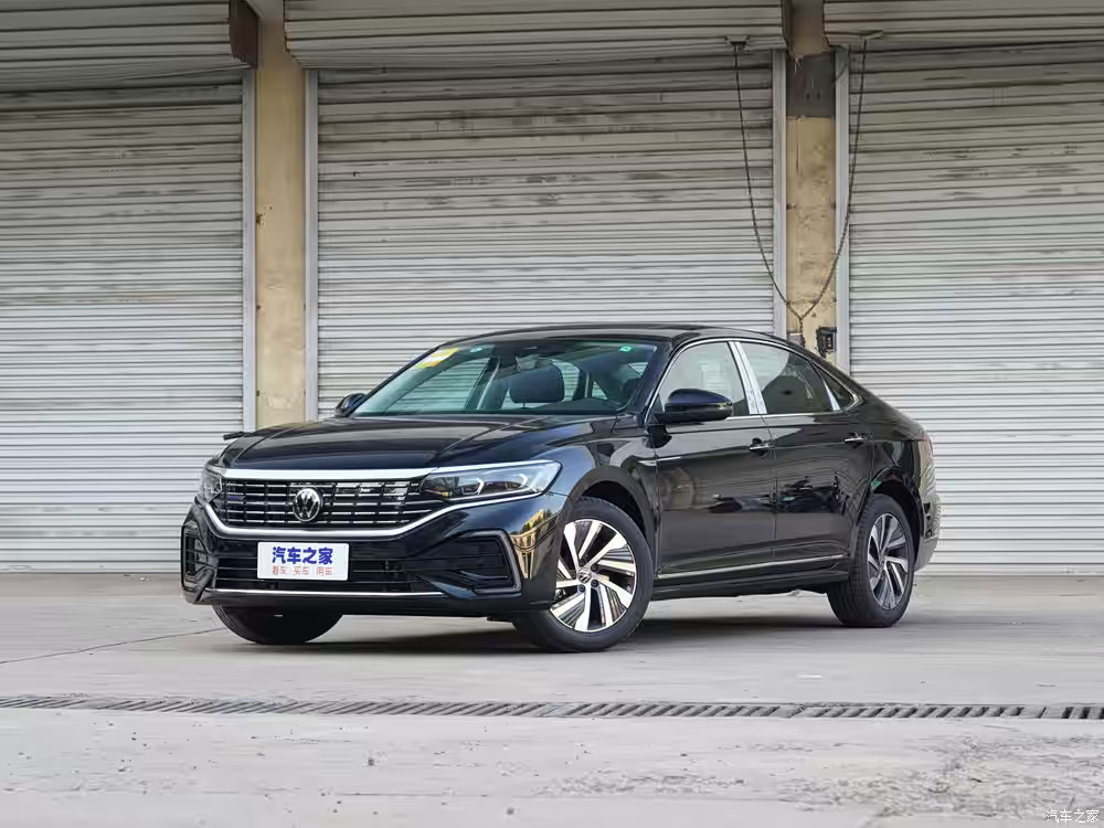 Uygun fiyatlı yeni Passat PHEV