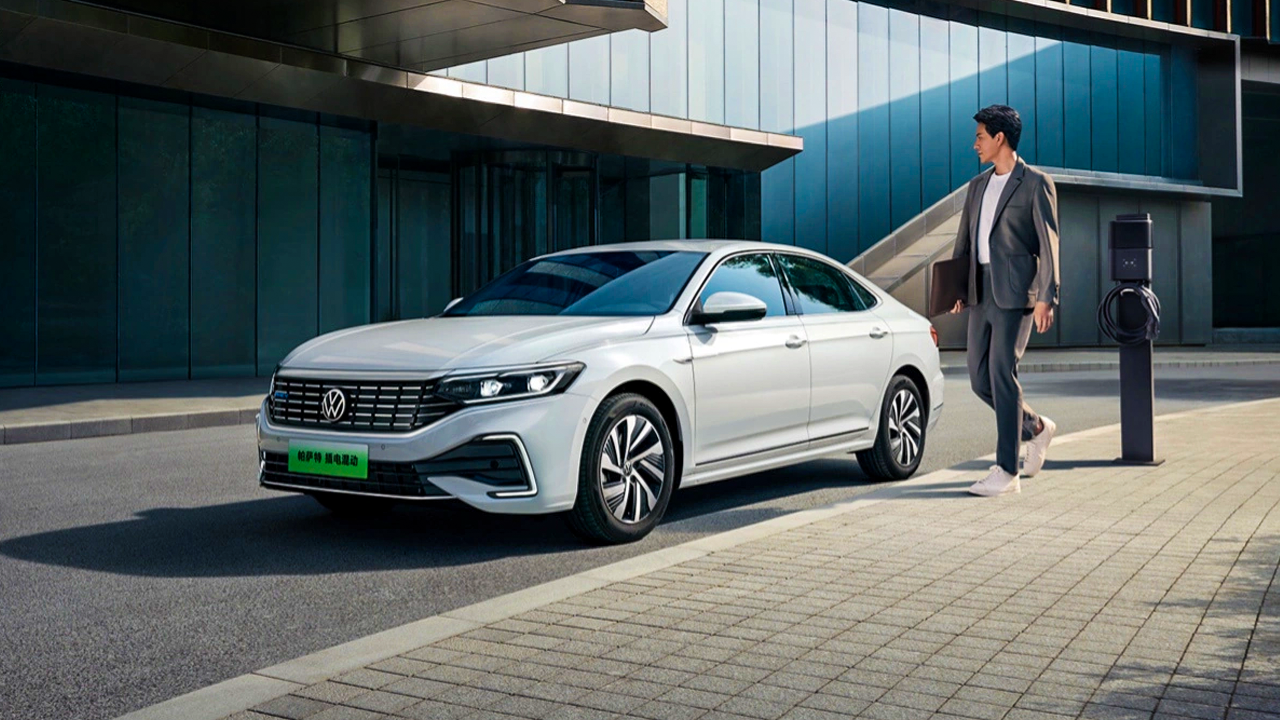Uygun fiyatlı yeni Passat PHEV
