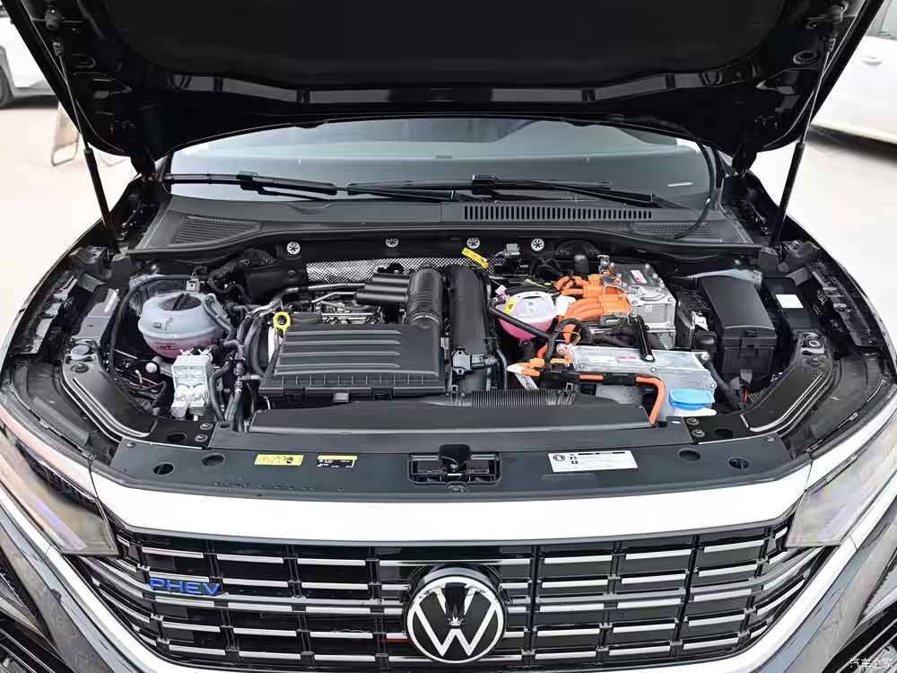 Uygun fiyatlı yeni Passat PHEV