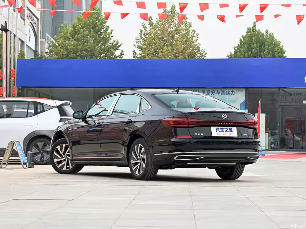 Uygun fiyatlı yeni Passat PHEV