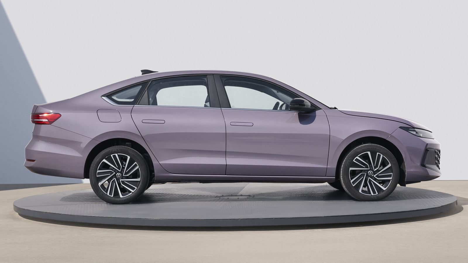 Volkswagen'den ekonomik sedan