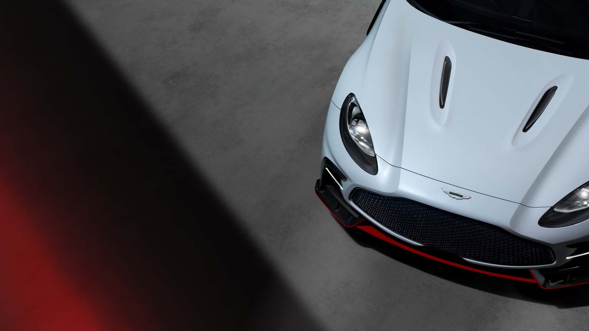 Aston Martin DBX S