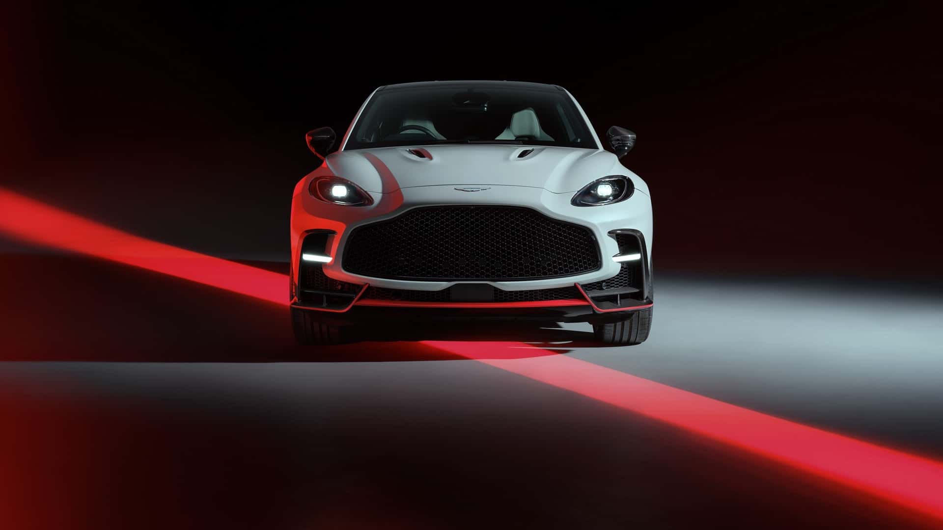 Aston Martin DBX S