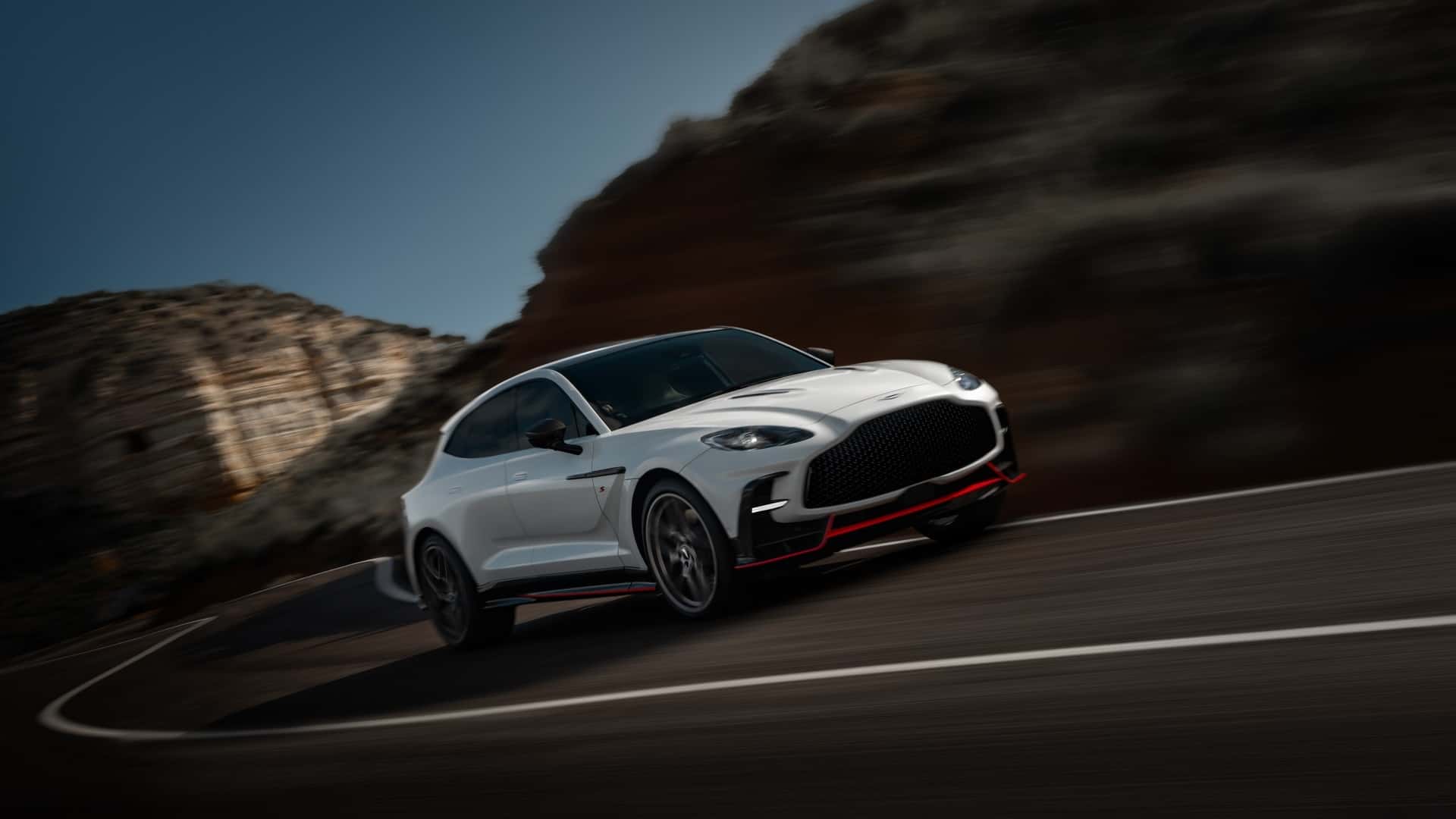 Aston Martin DBX S