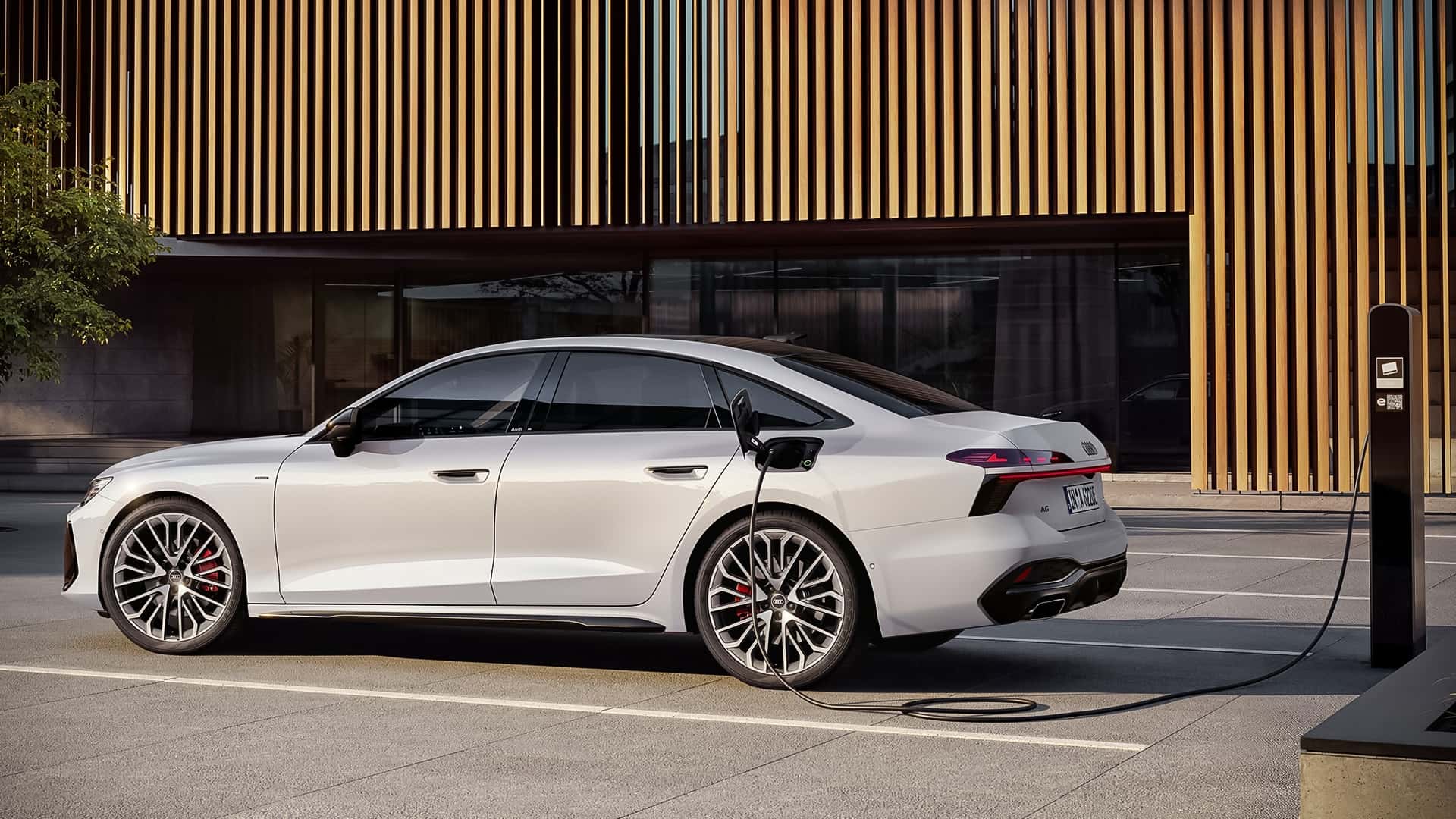 2025 Audi A6 e-hybrid