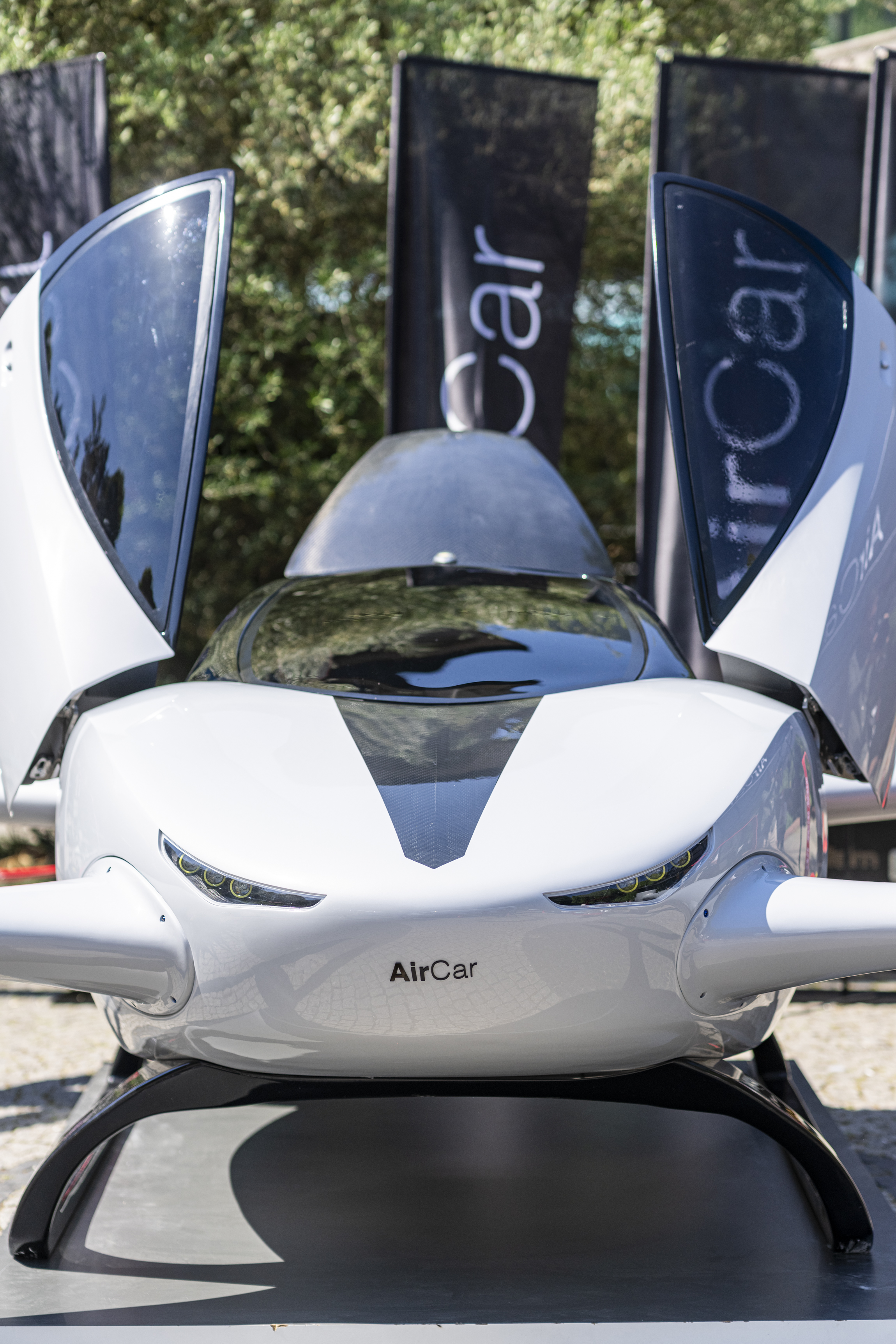 Yerli uçan araba AirCar