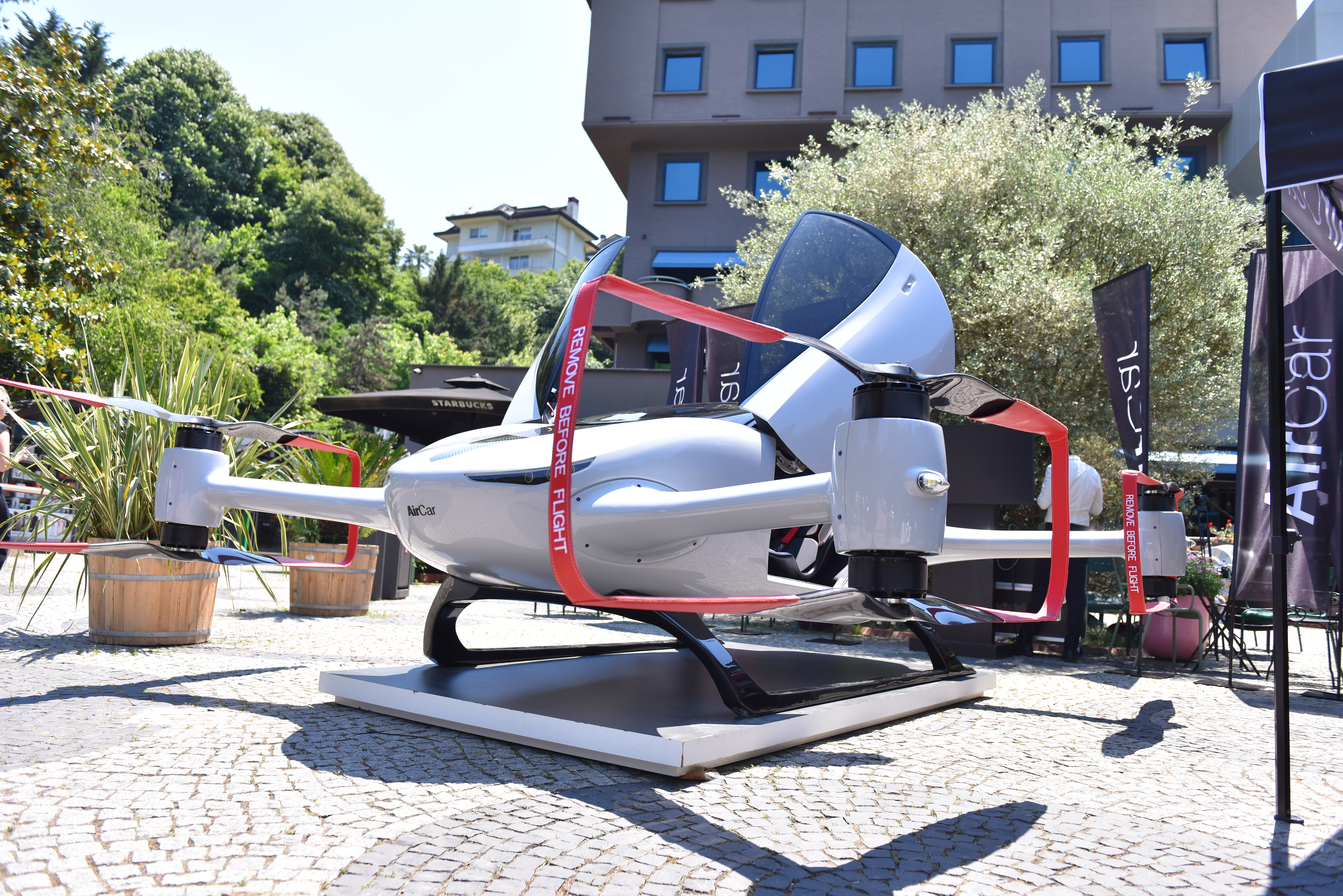 Yerli uçan araba AirCar
