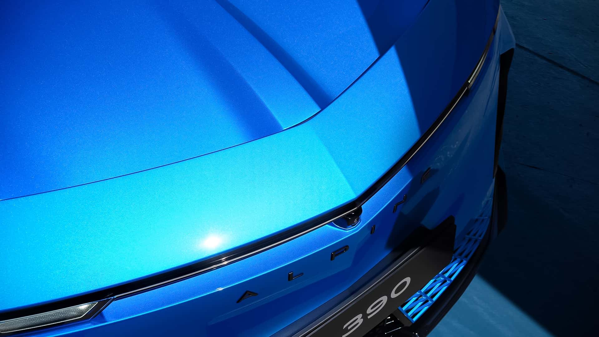 Alpine A390