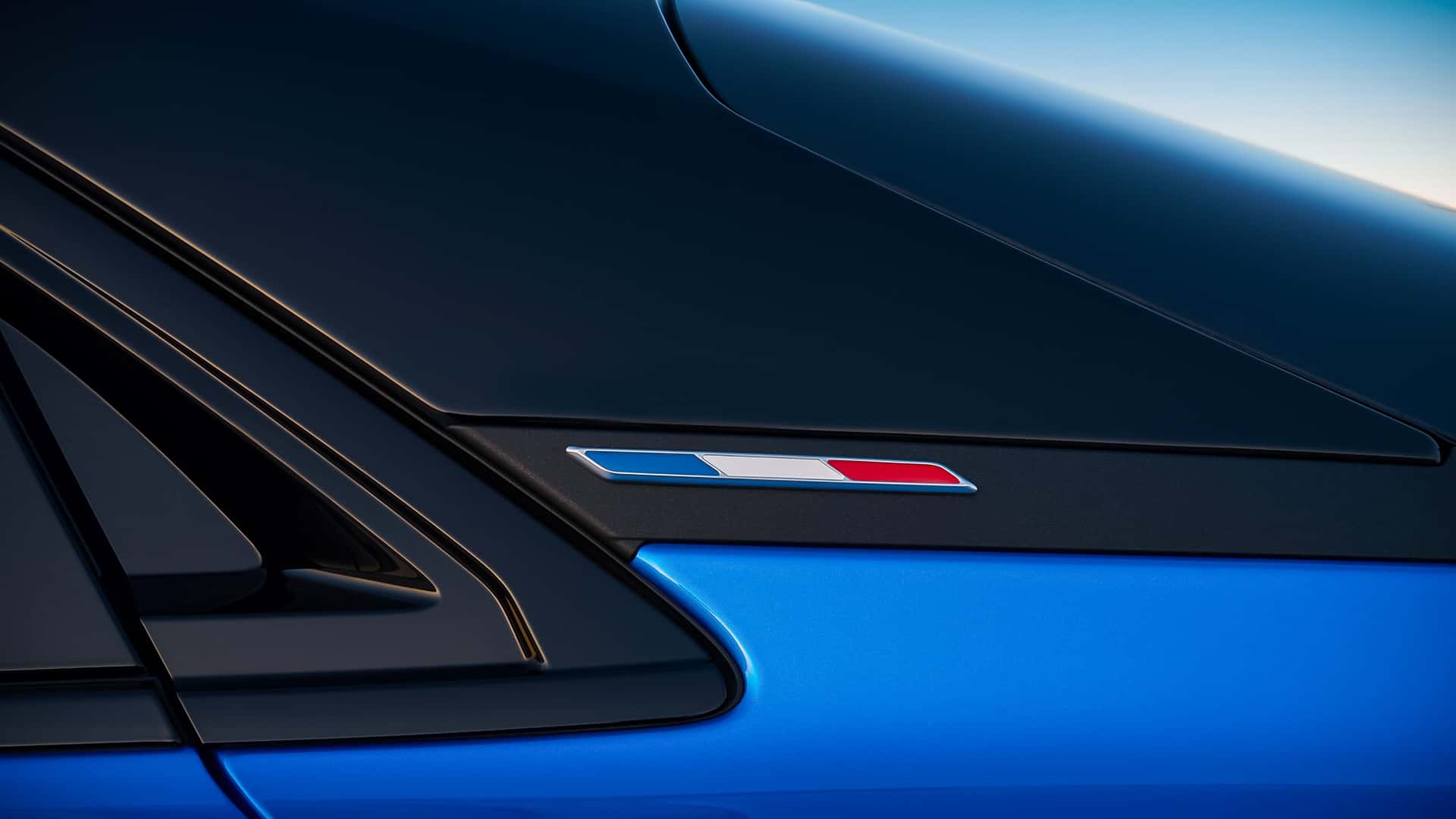 Alpine A390