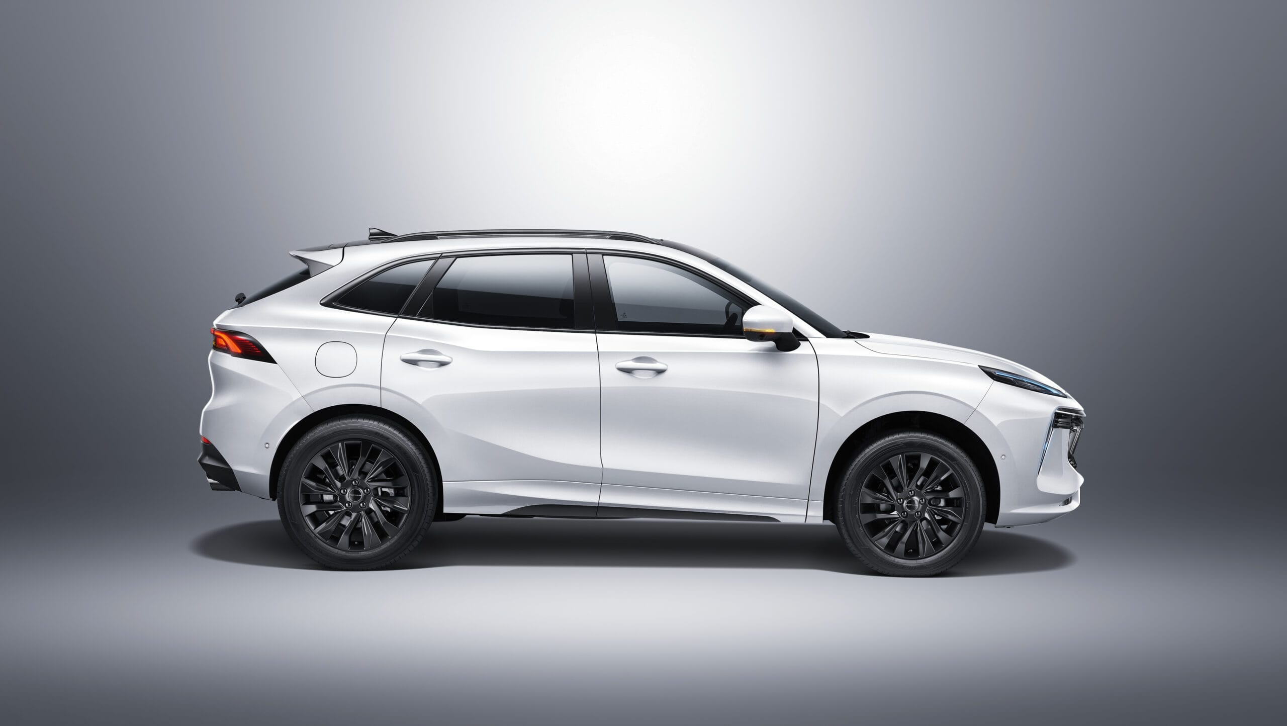 Forthing T5 Evo ve M4 U-Tour