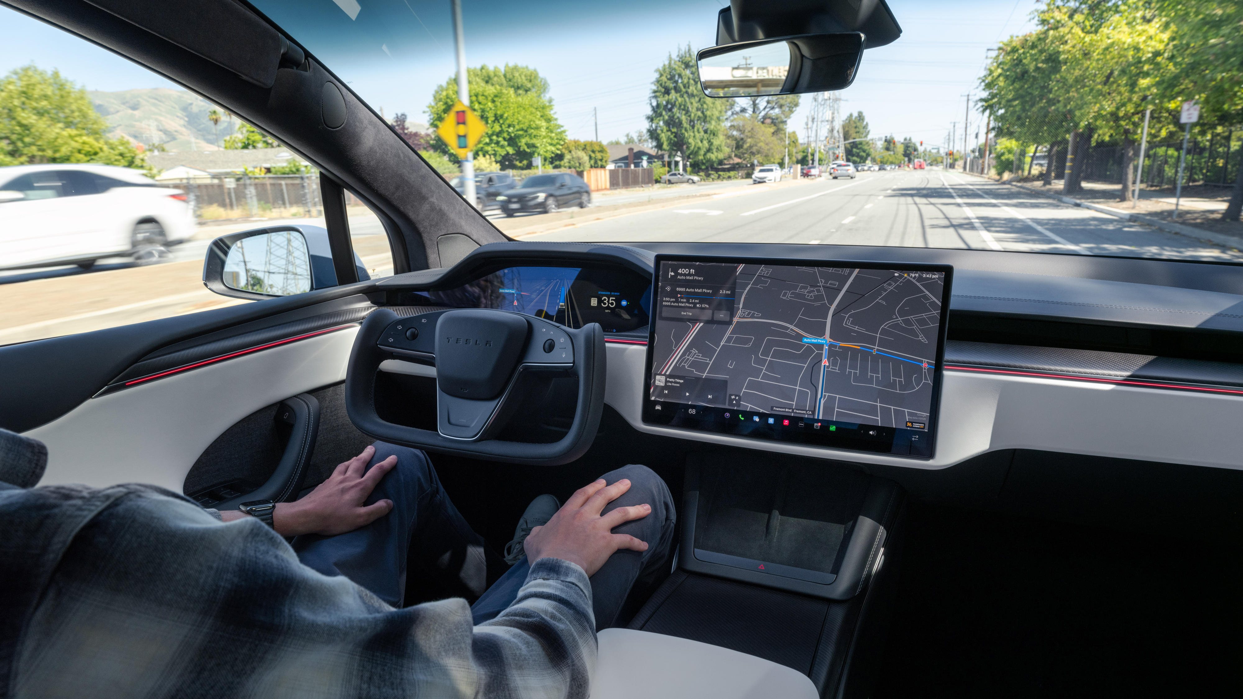 Yeni Tesla Model S ve  Model X