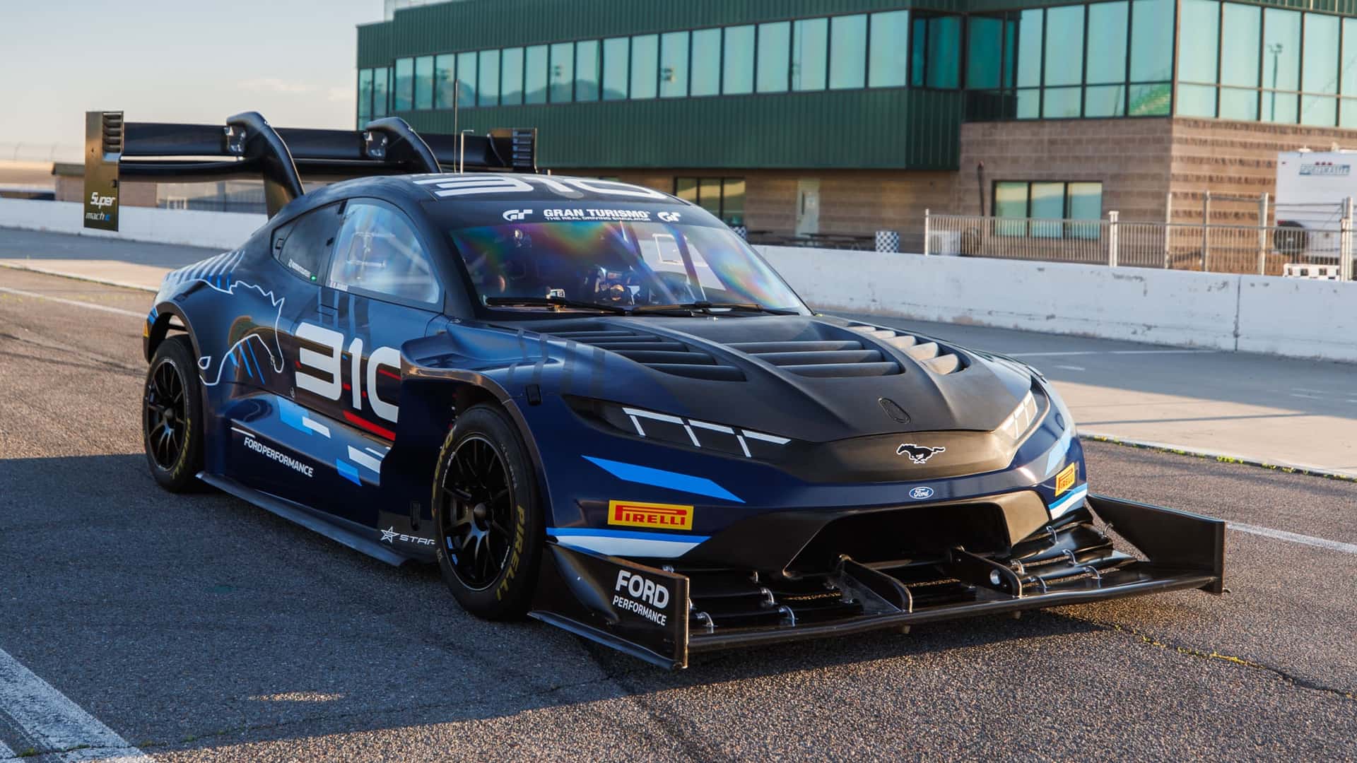 Mustang Super Mach-E