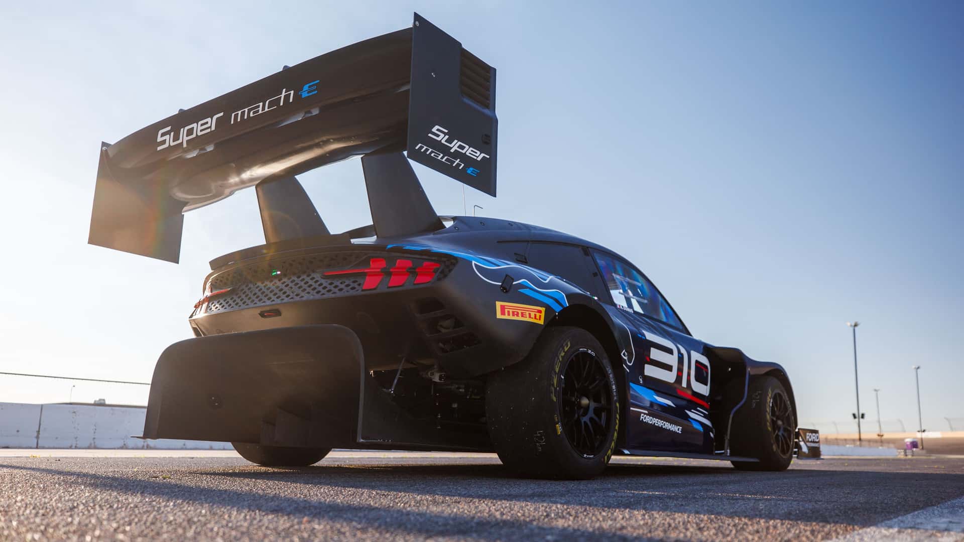 Mustang Super Mach-E
