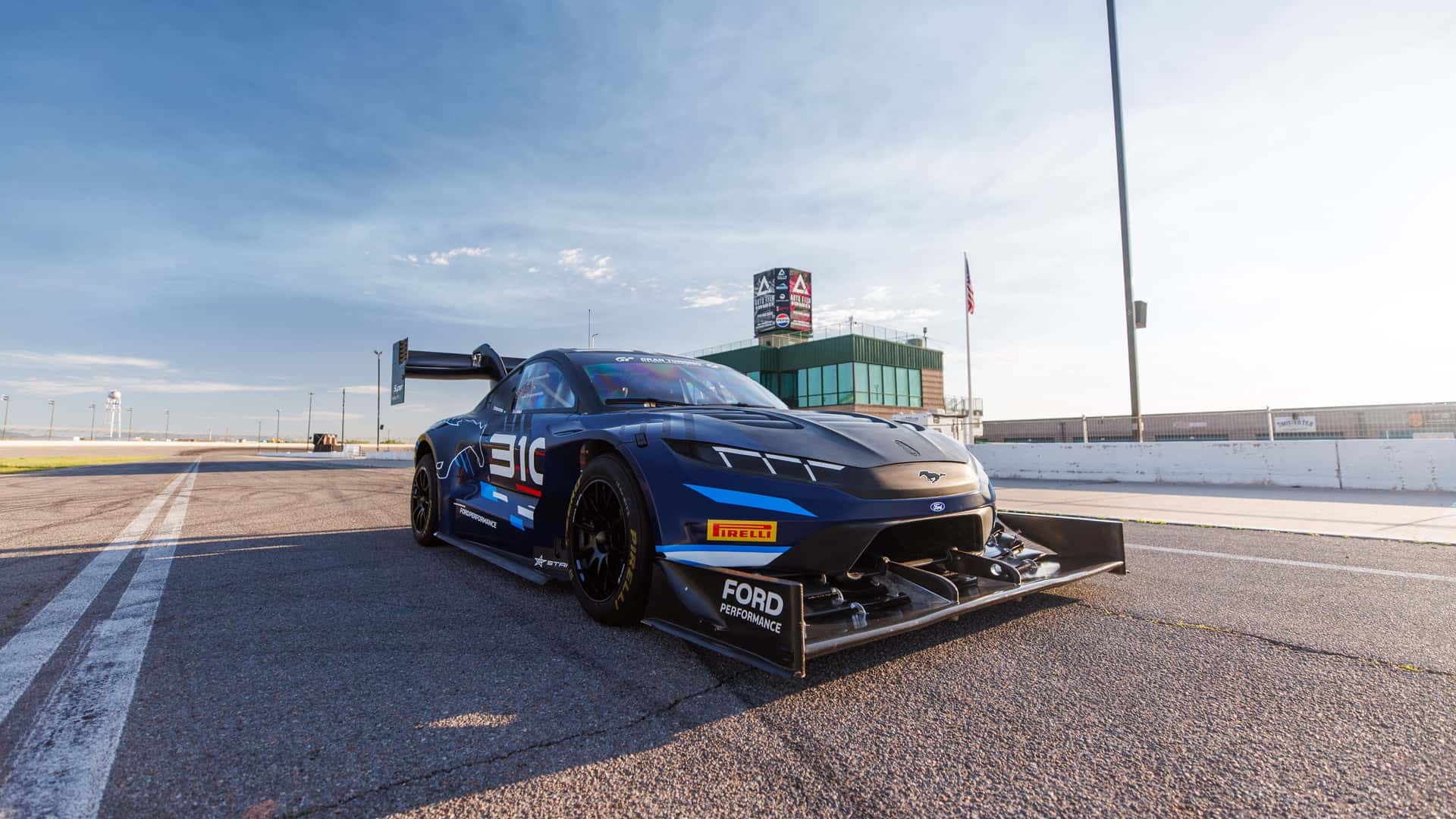 Mustang Super Mach-E