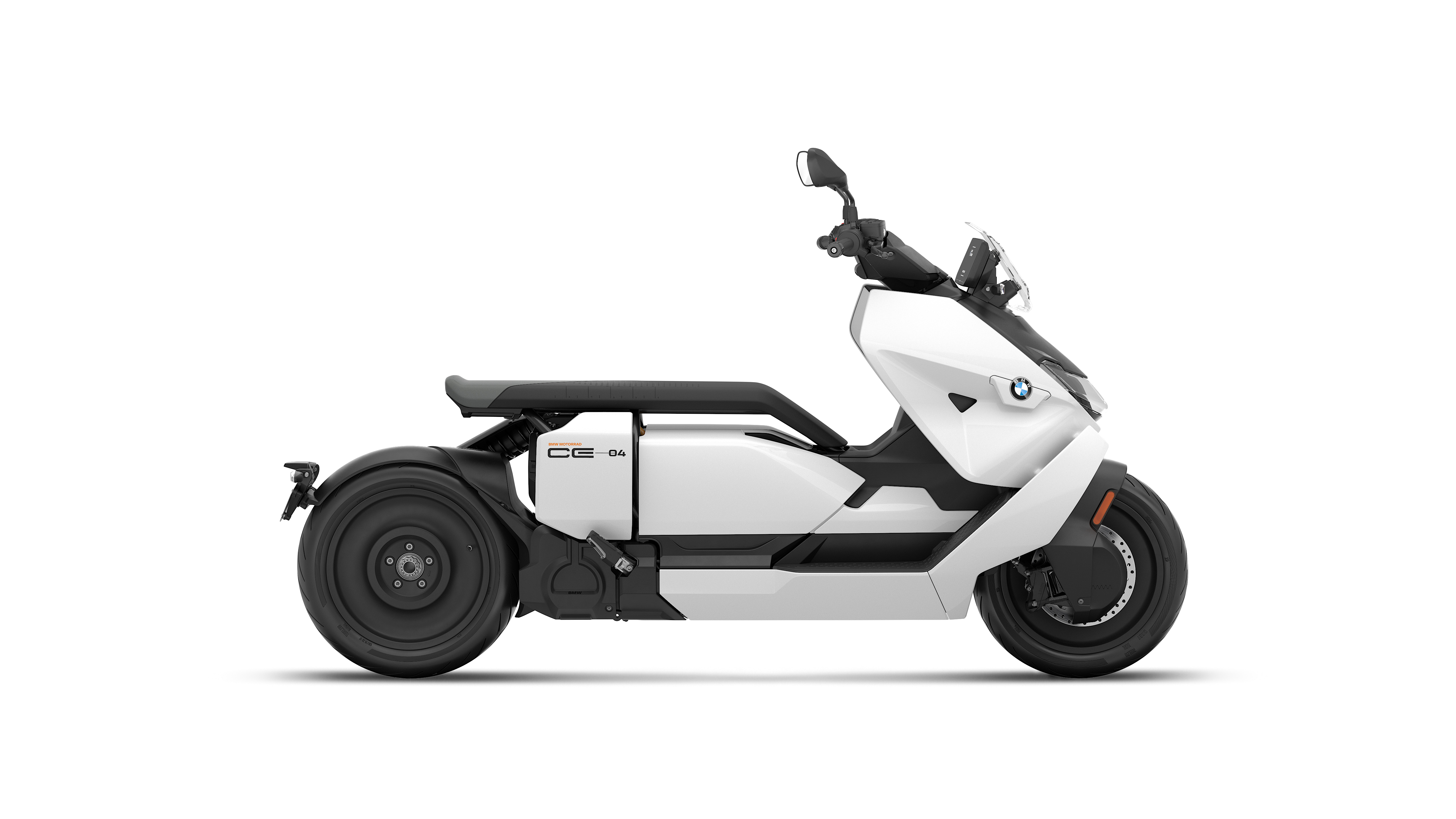Yeni BMW CE 04