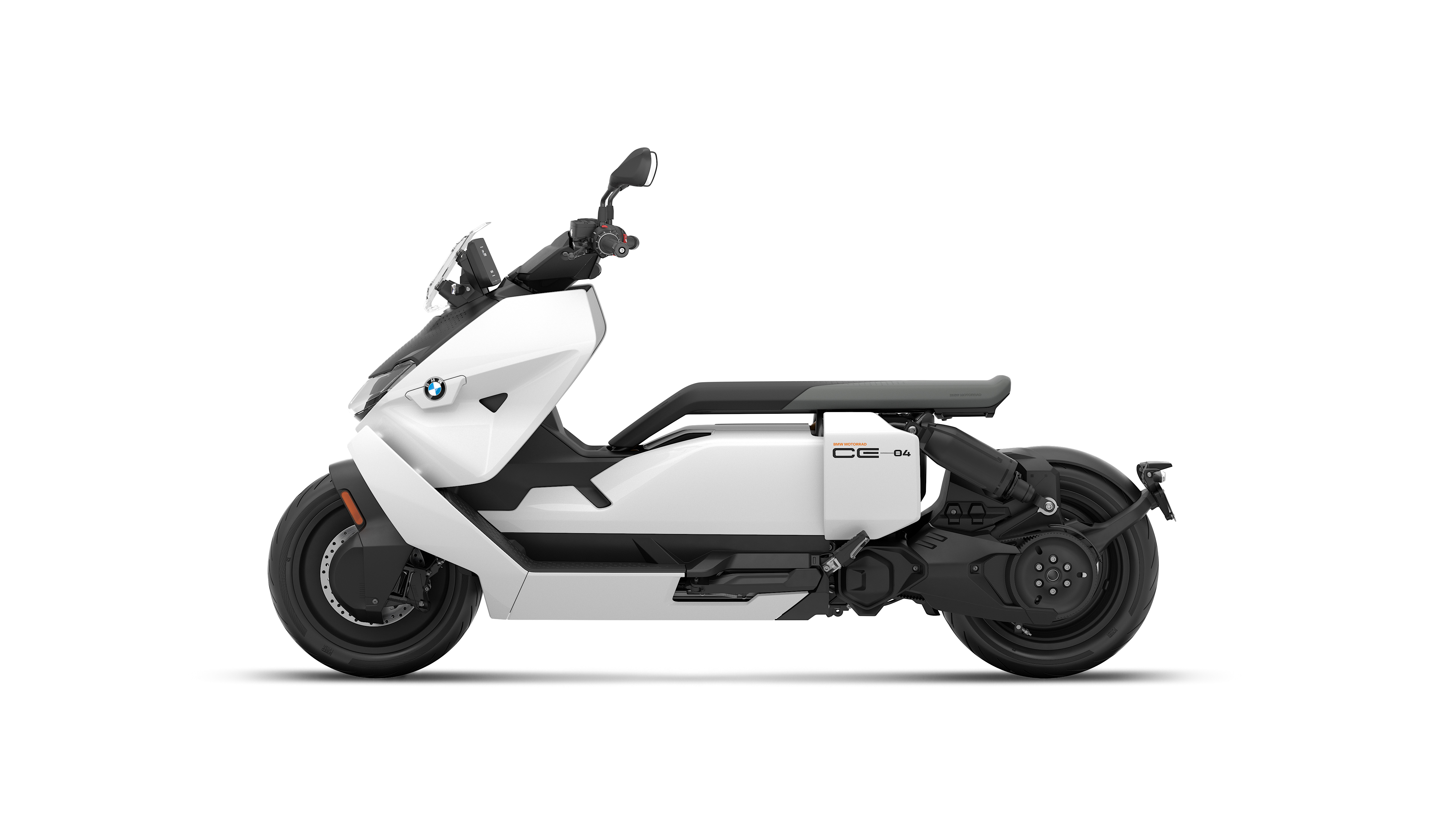 Yeni BMW CE 04