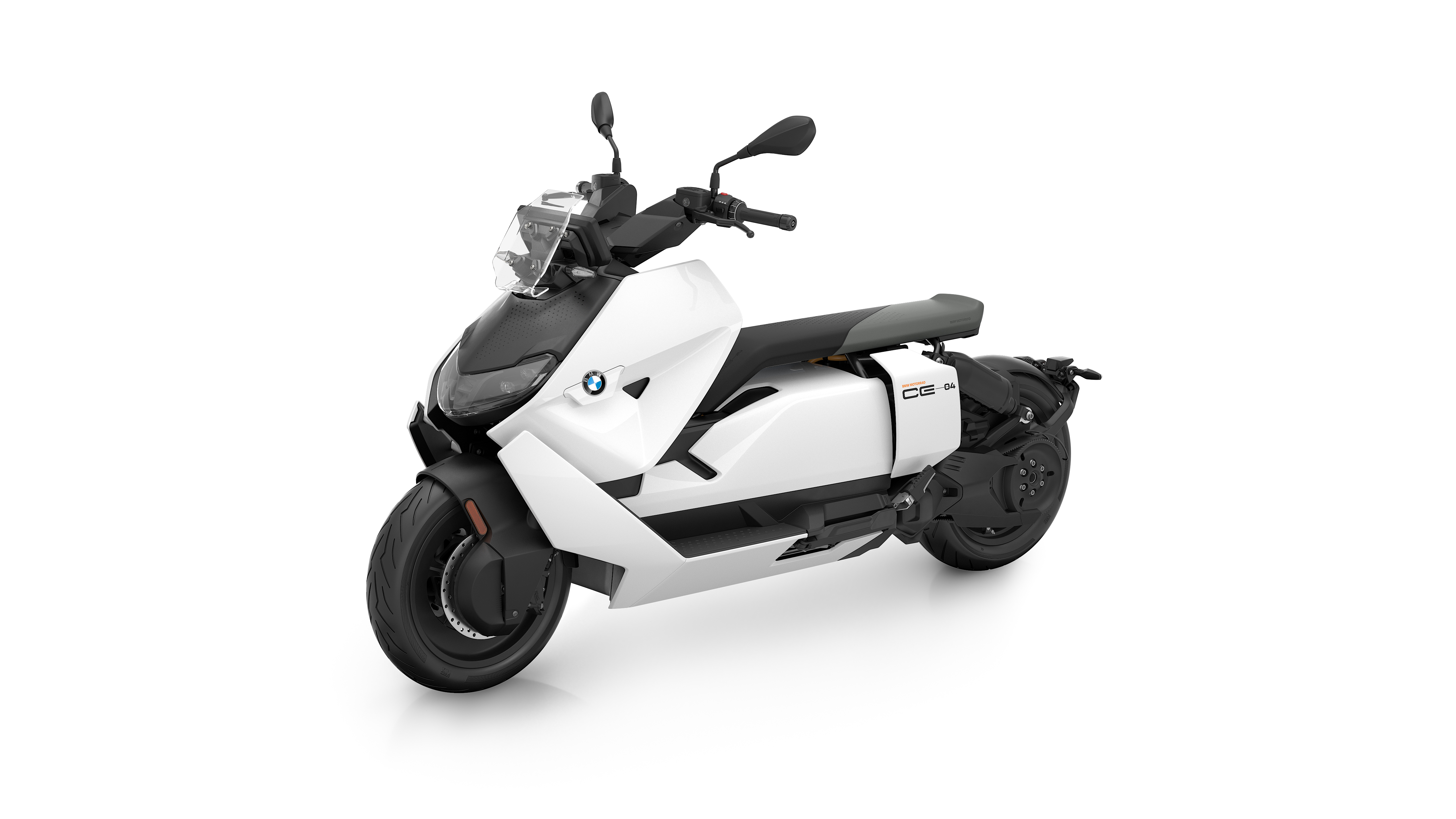Yeni BMW CE 04