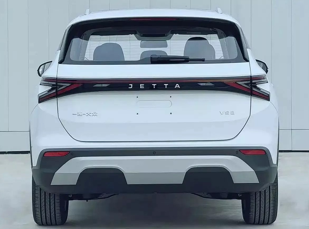Jetta VS8 SUV