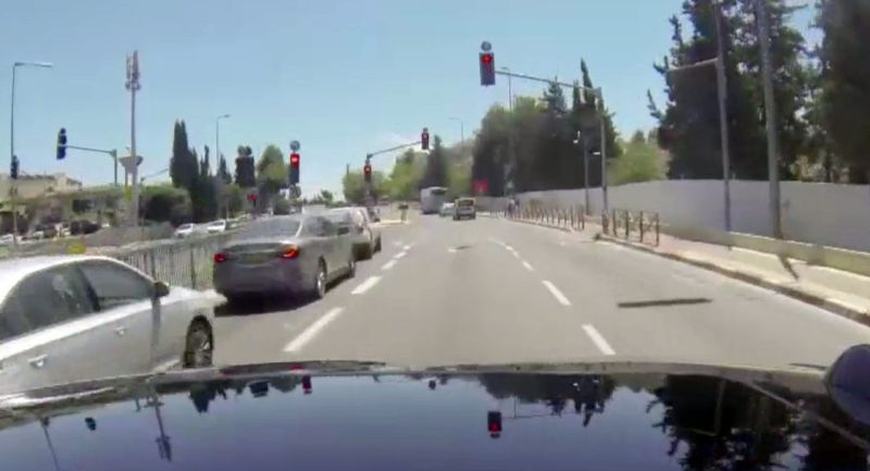 Mobileye'ın sürücüsüz aracı yapmaması gereken şeyi yaptı