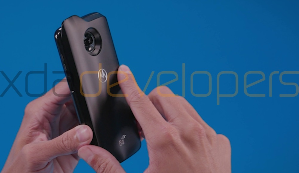 Moto Z3 Play ve 5G Moto Mod'un görselleri ortaya çıktı