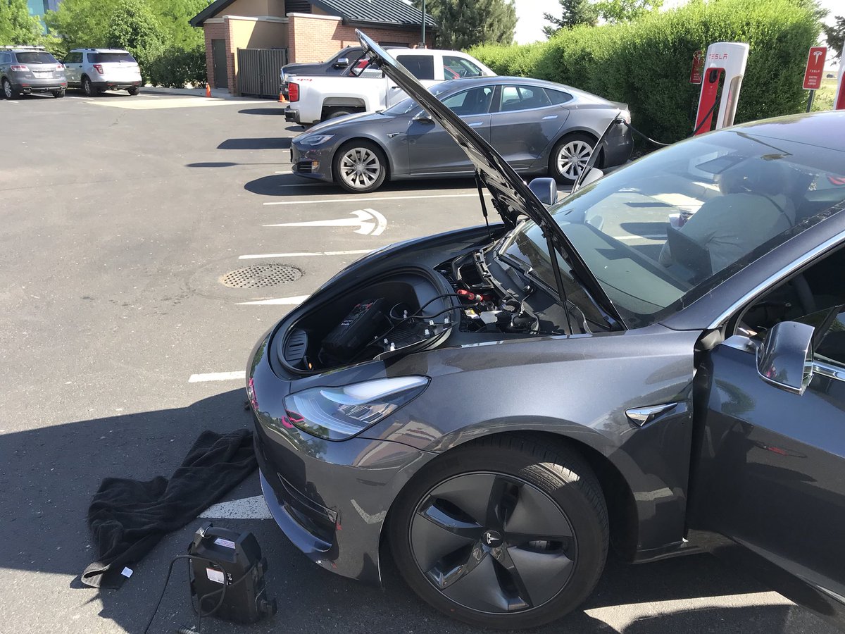 Tesla Model 3'ten tek şarjla 965 km'lik menzil rekoru