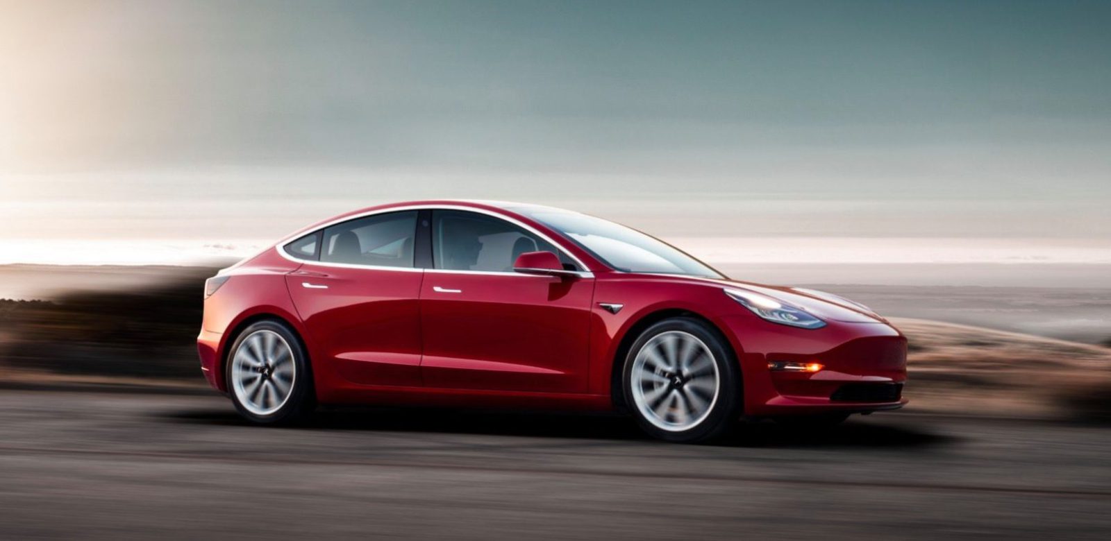 Tesla Model 3, ABD'de sınıfının en çok satan otomobili oldu