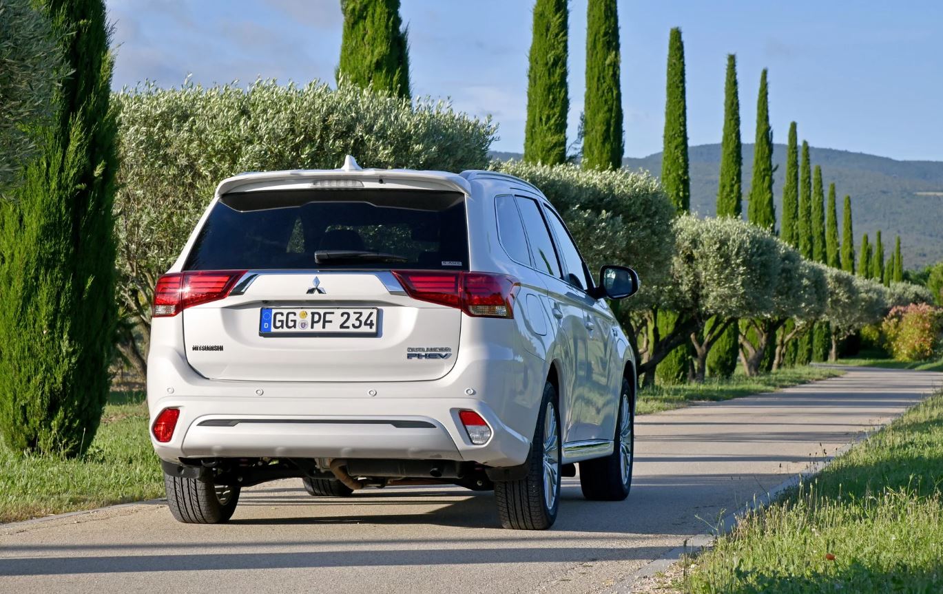 2019 Mitsubishi Outlander PHEV artık daha fazla güce ve menzile sahip